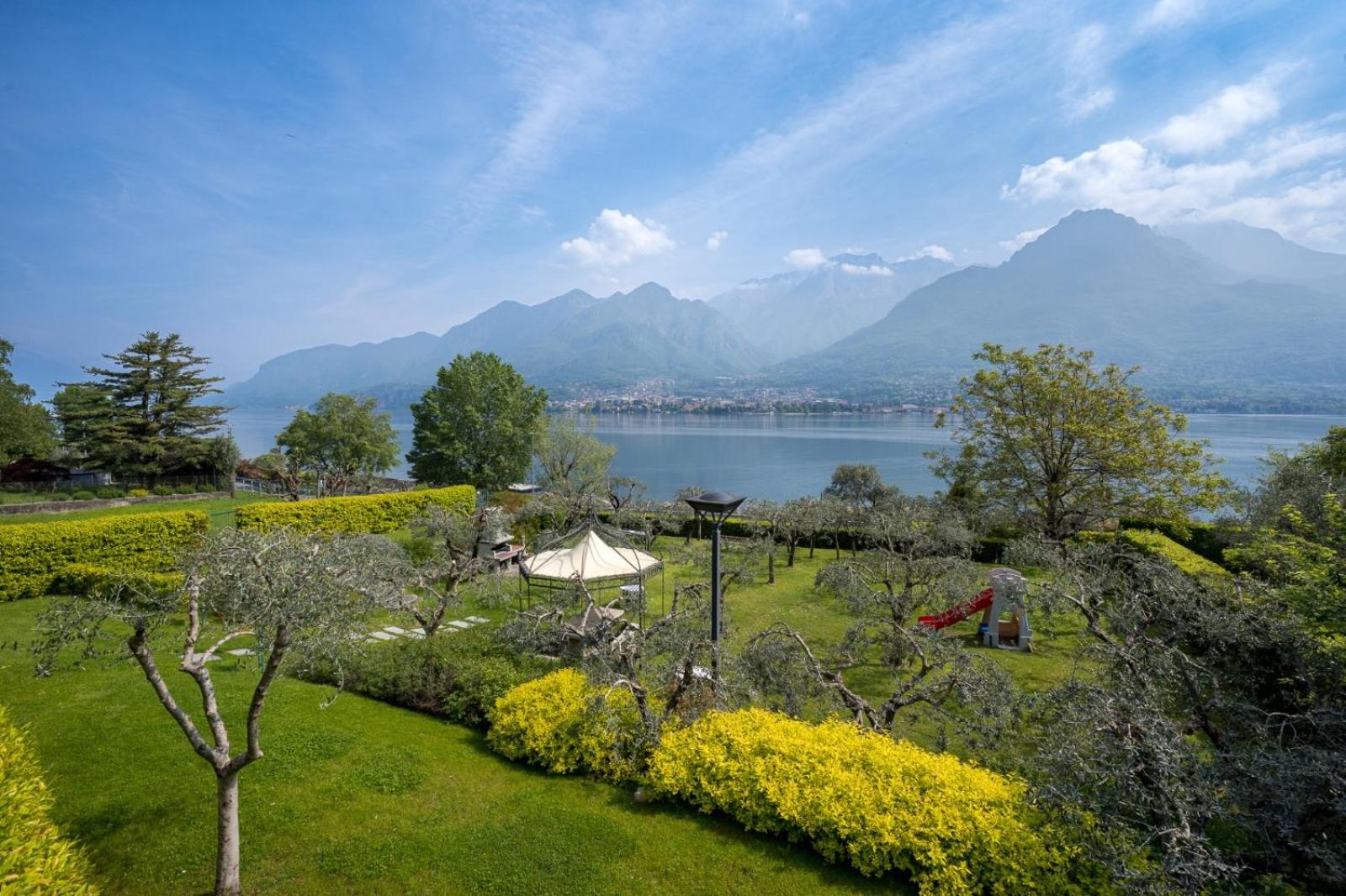Villa with Private Pool - Photo 24