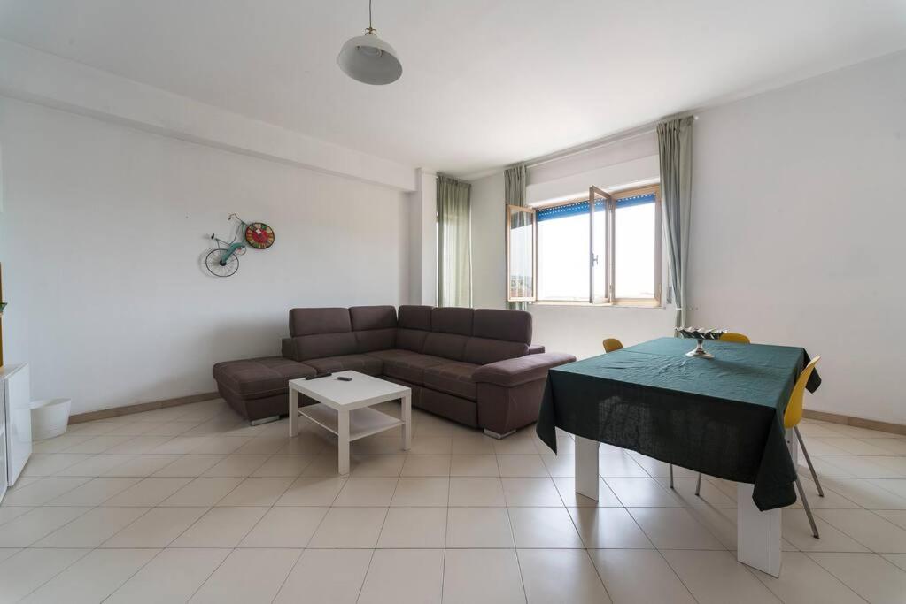 Three-Bedroom Apartment photo 3