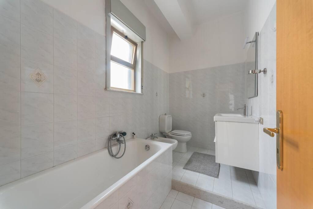 Three-Bedroom Apartment photo 2