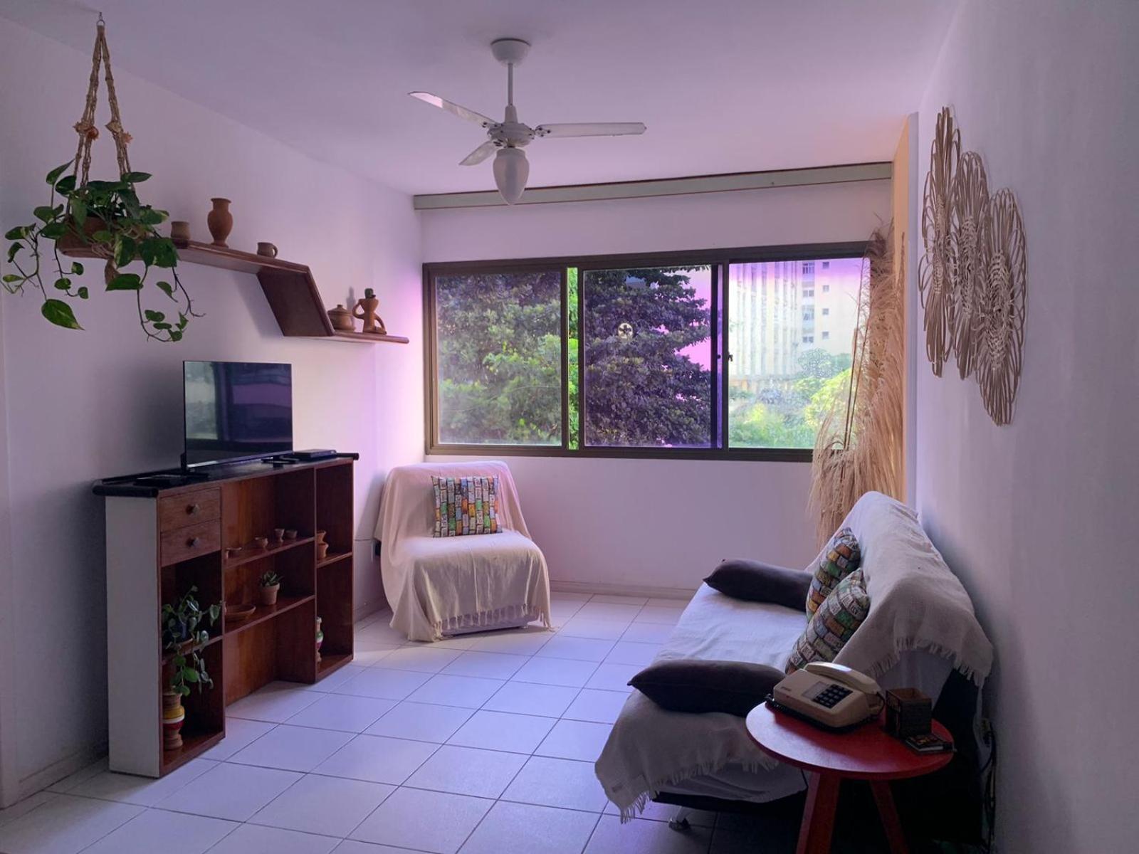 Apartment with Pool View