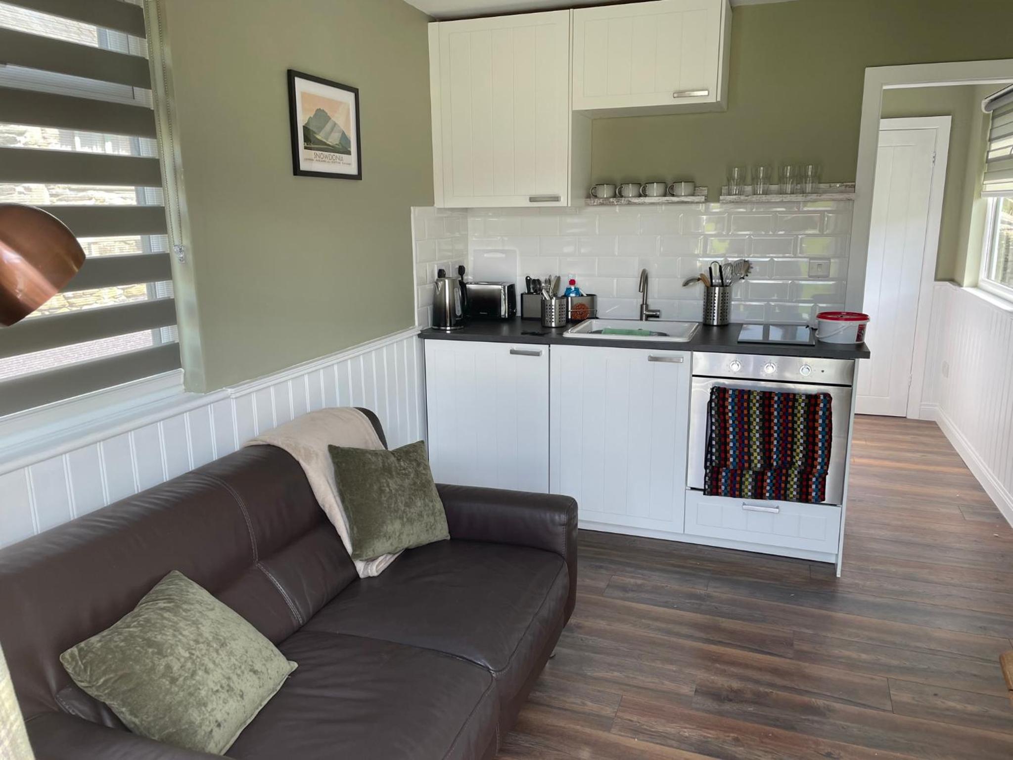 One-Bedroom House photo 3