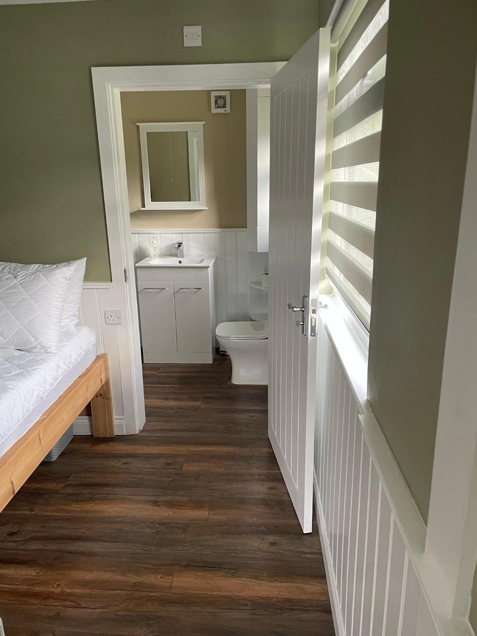One-Bedroom House photo 1