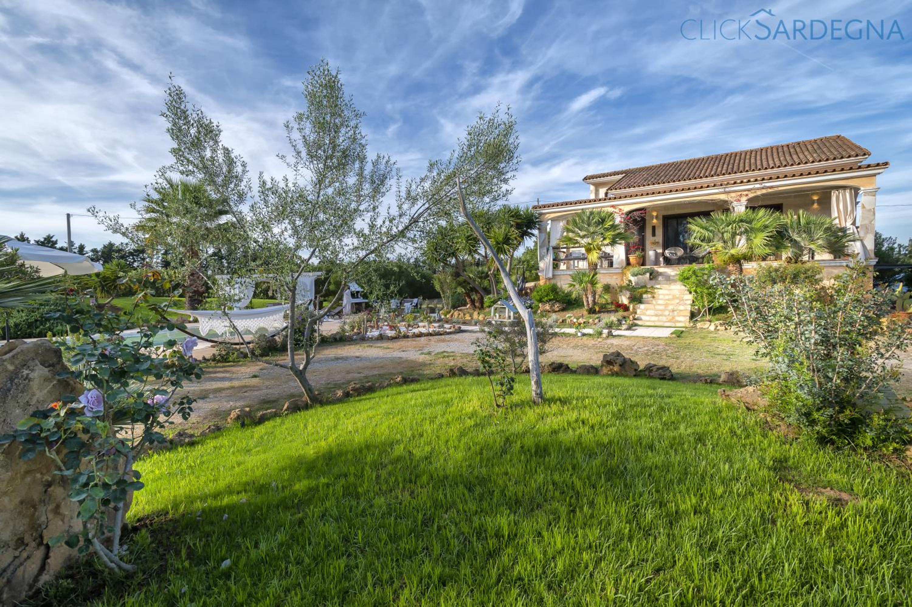 Villa with Private Pool photo 2