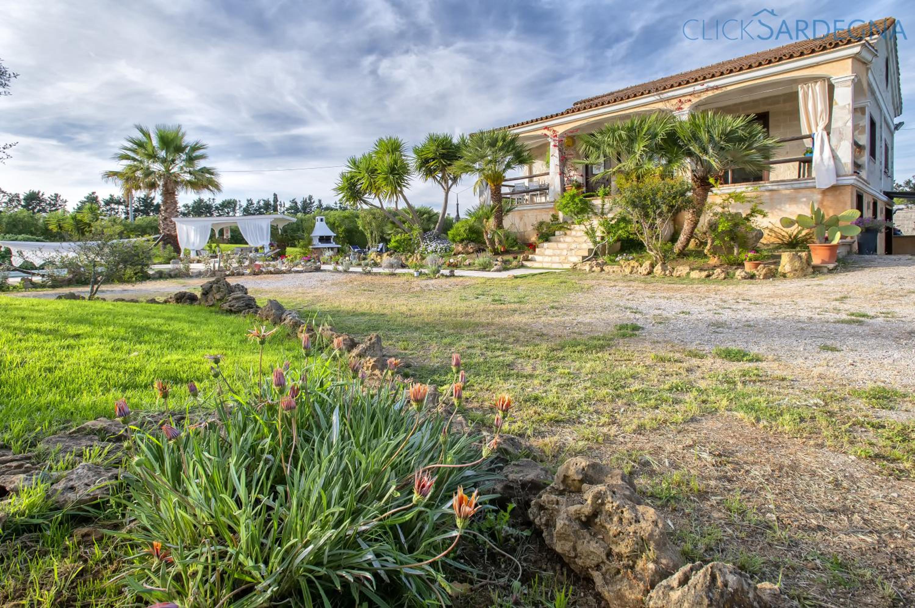 Villa with Private Pool photo 3