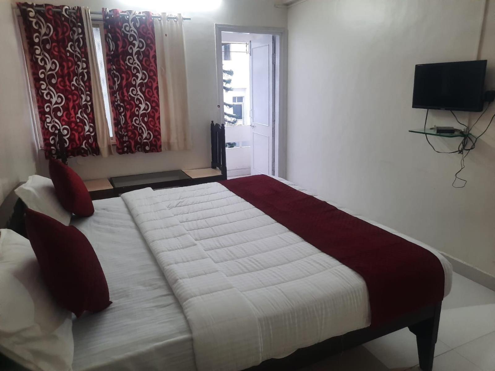 King Room with Balcony photo 1