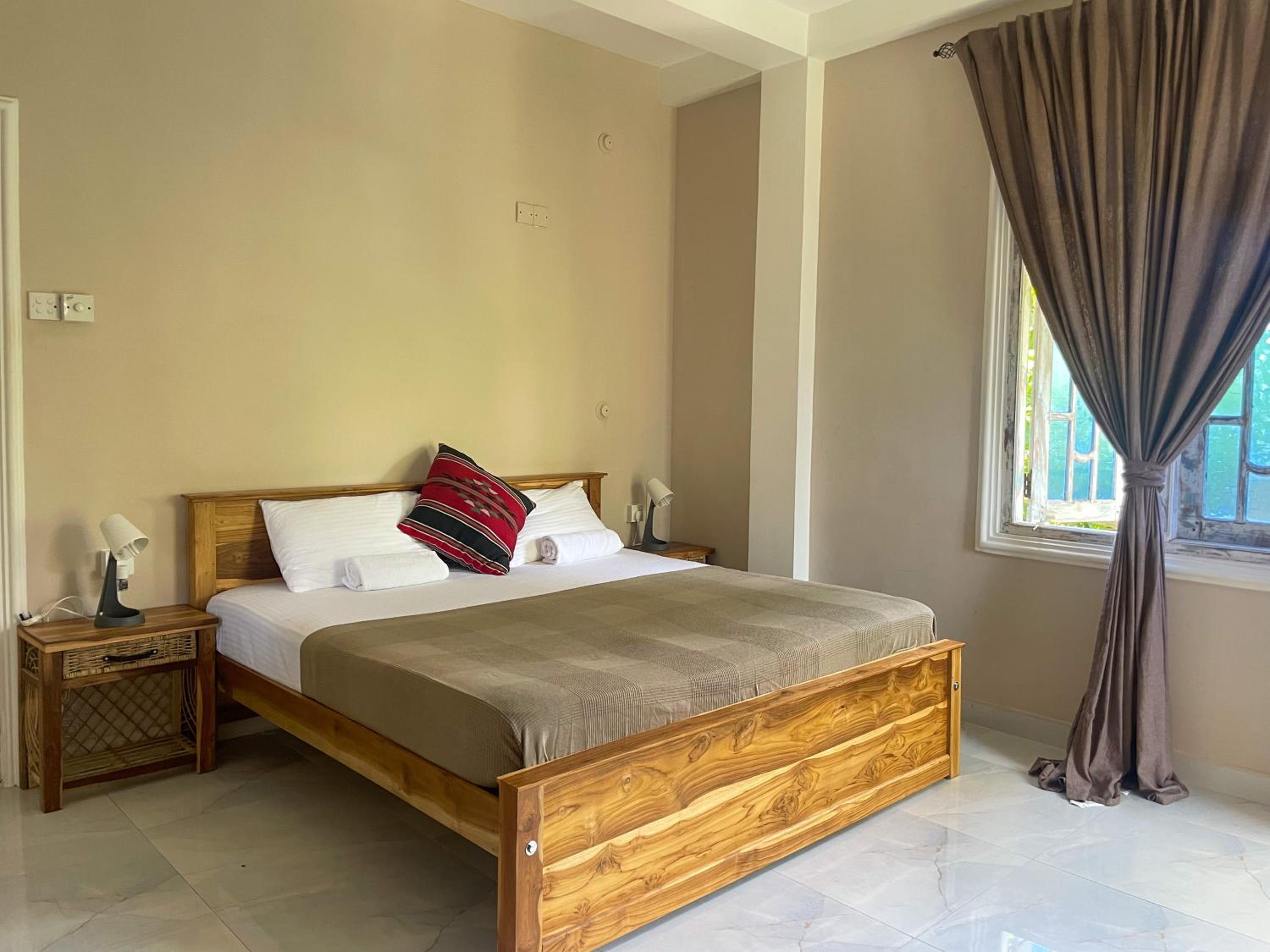 Deluxe Double Room with Balcony photo 2