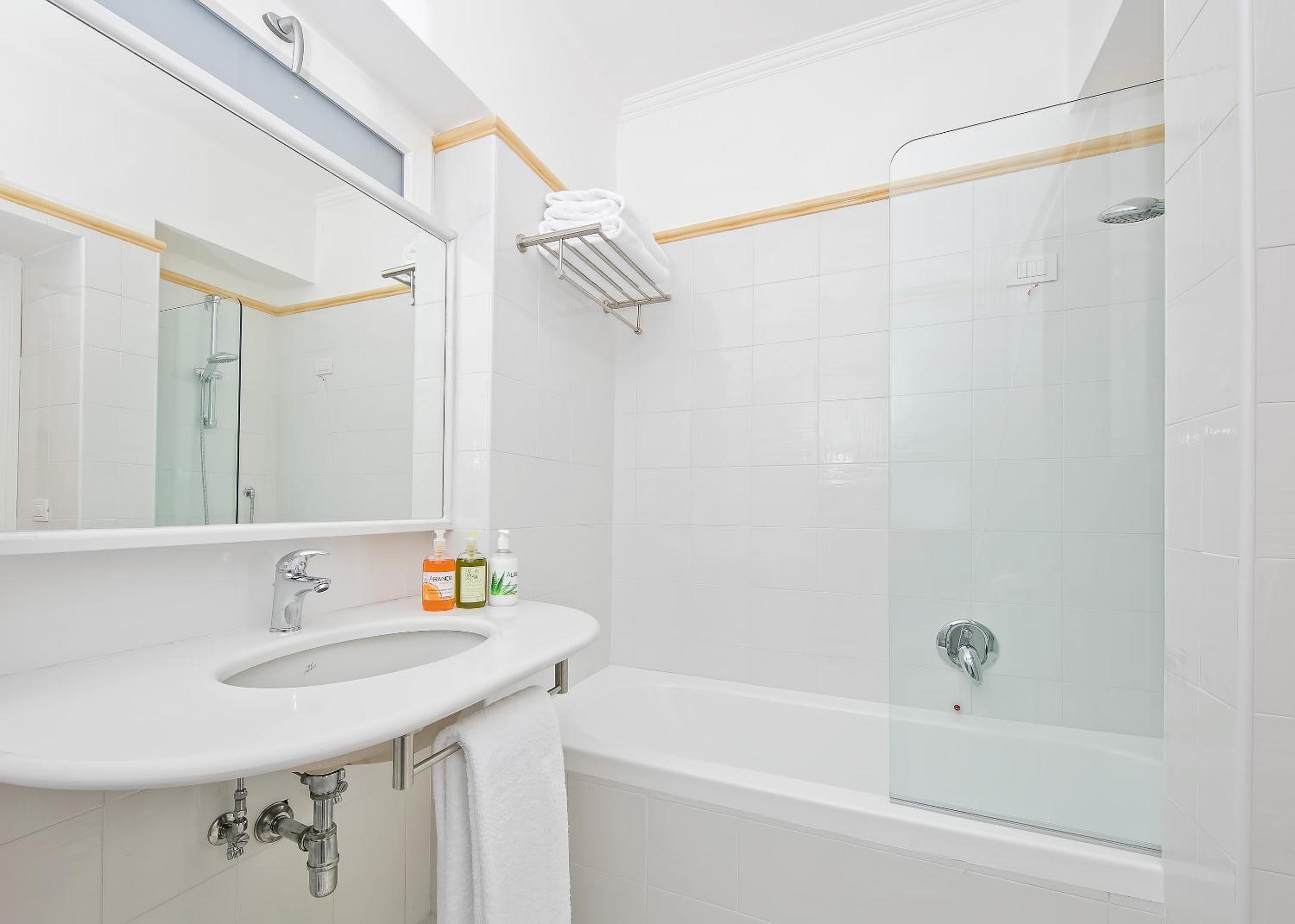Basic Triple Room - Photo 2