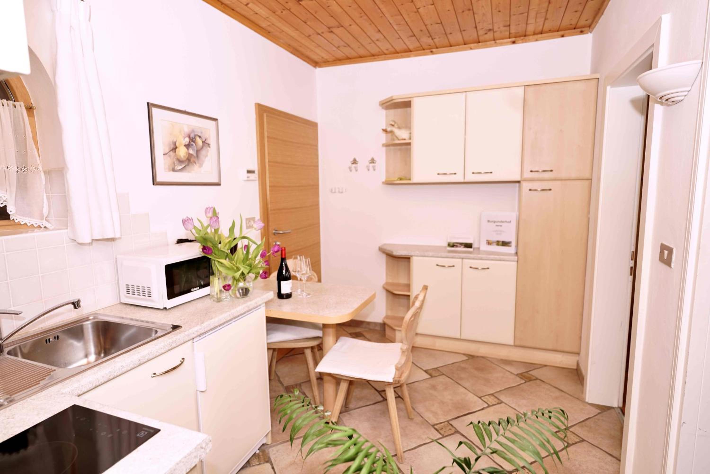 Apartment with Balcony - Photo 19