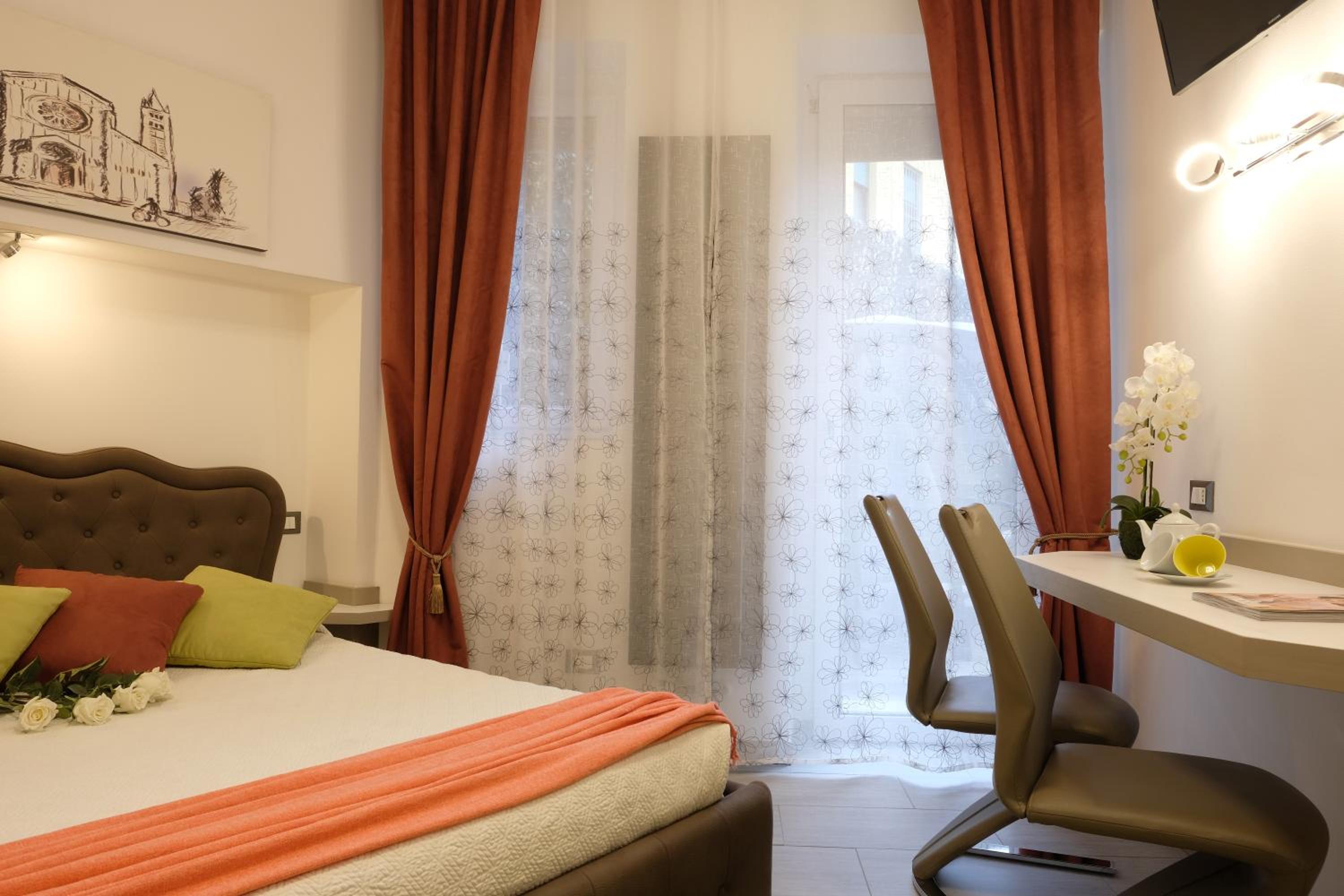 Double Room with Private Bathroom photo 3