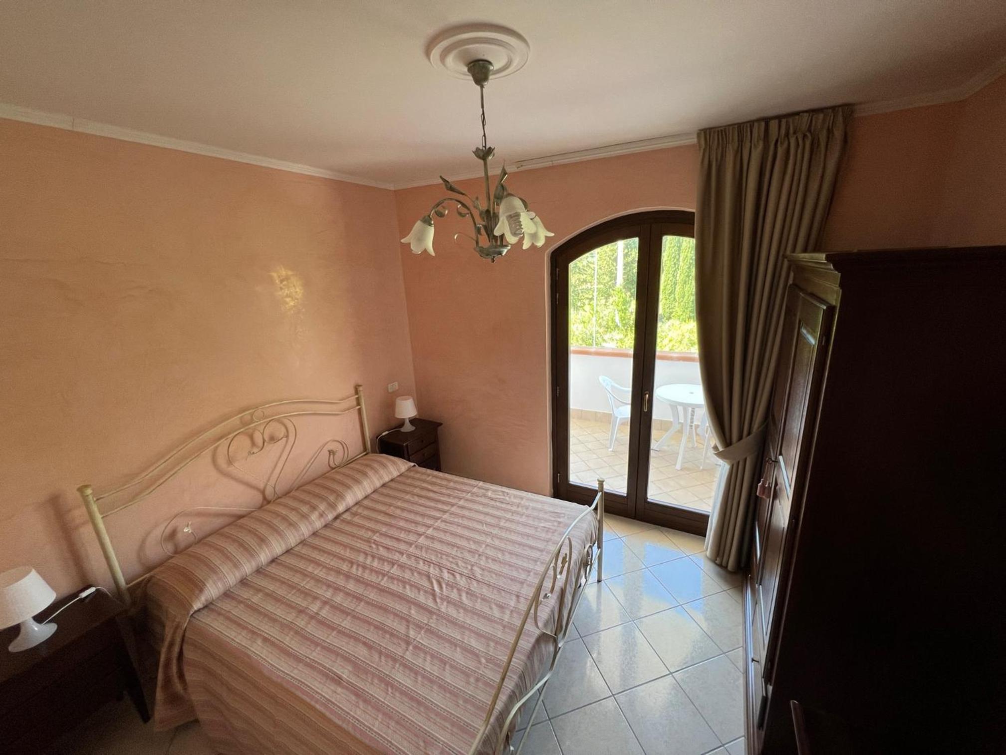Large Double Room photo 1