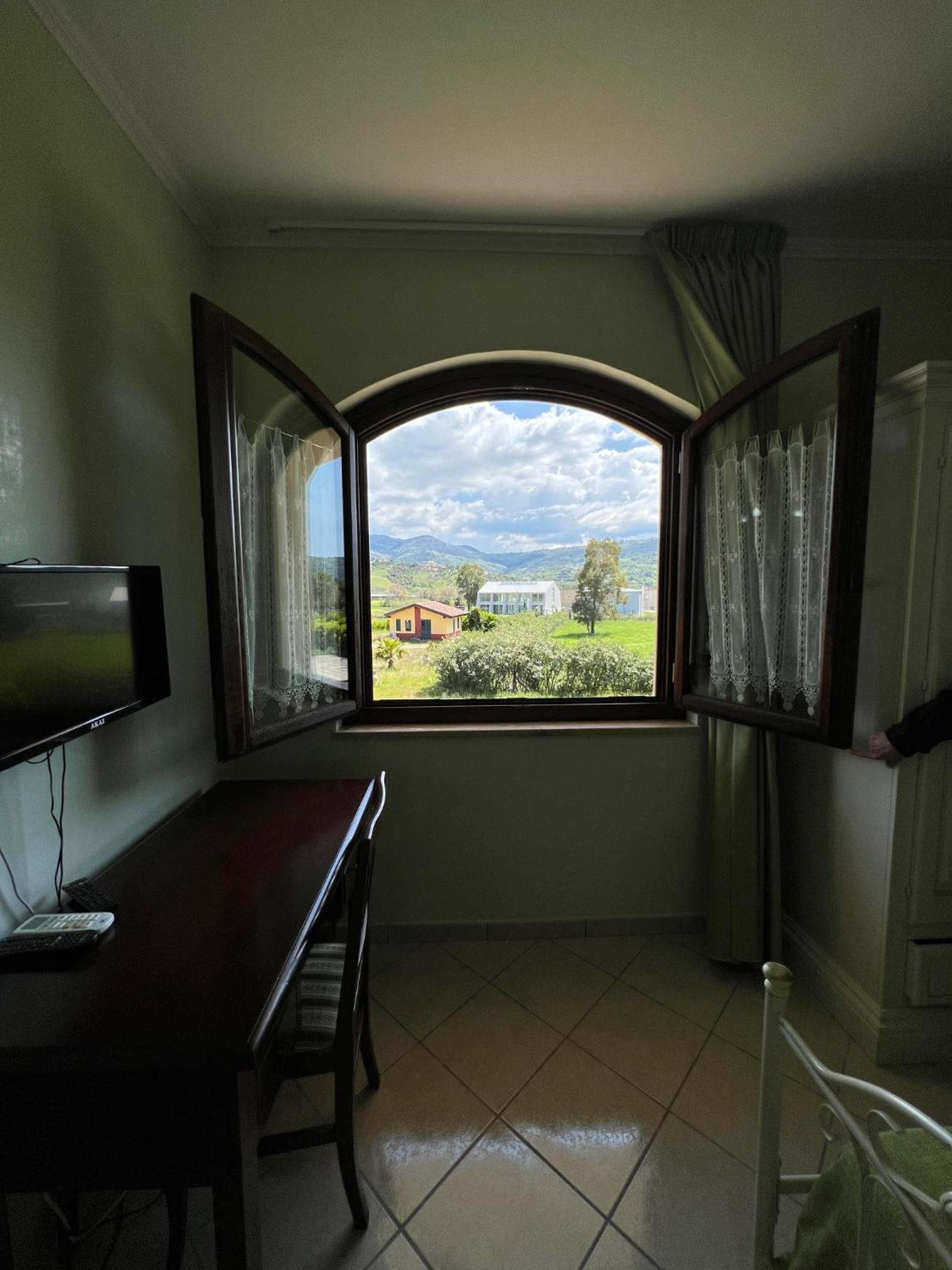 Large Double Room photo 2
