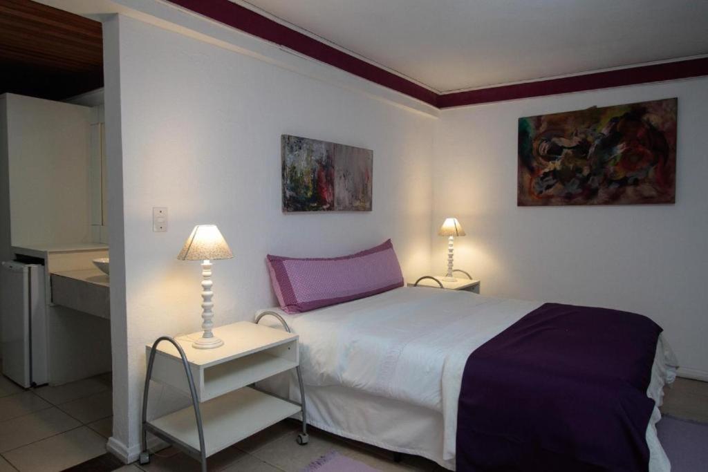 Deluxe Queen Suite