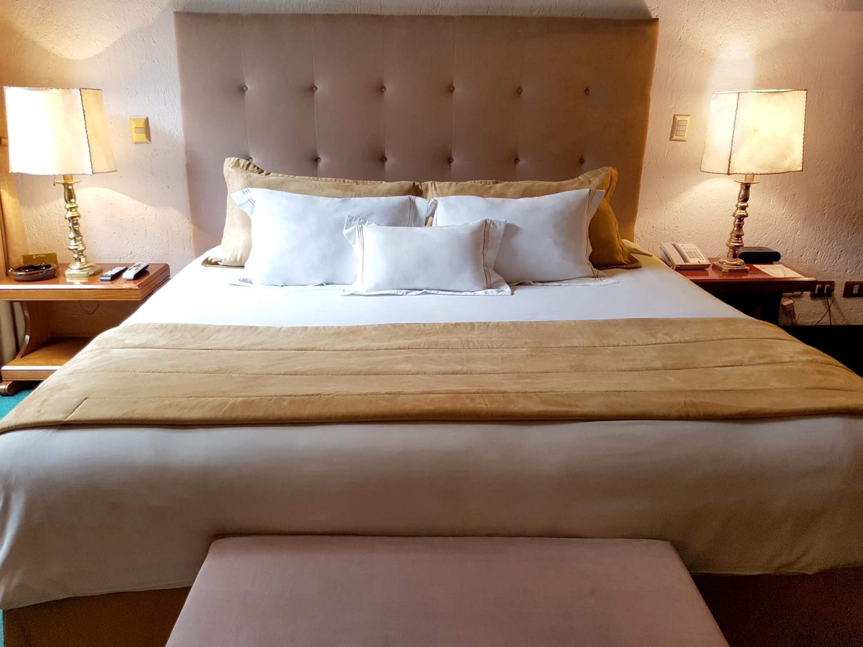 Deluxe Suite with Jacuzzi, Dry Sauna and Outdoor Terrace