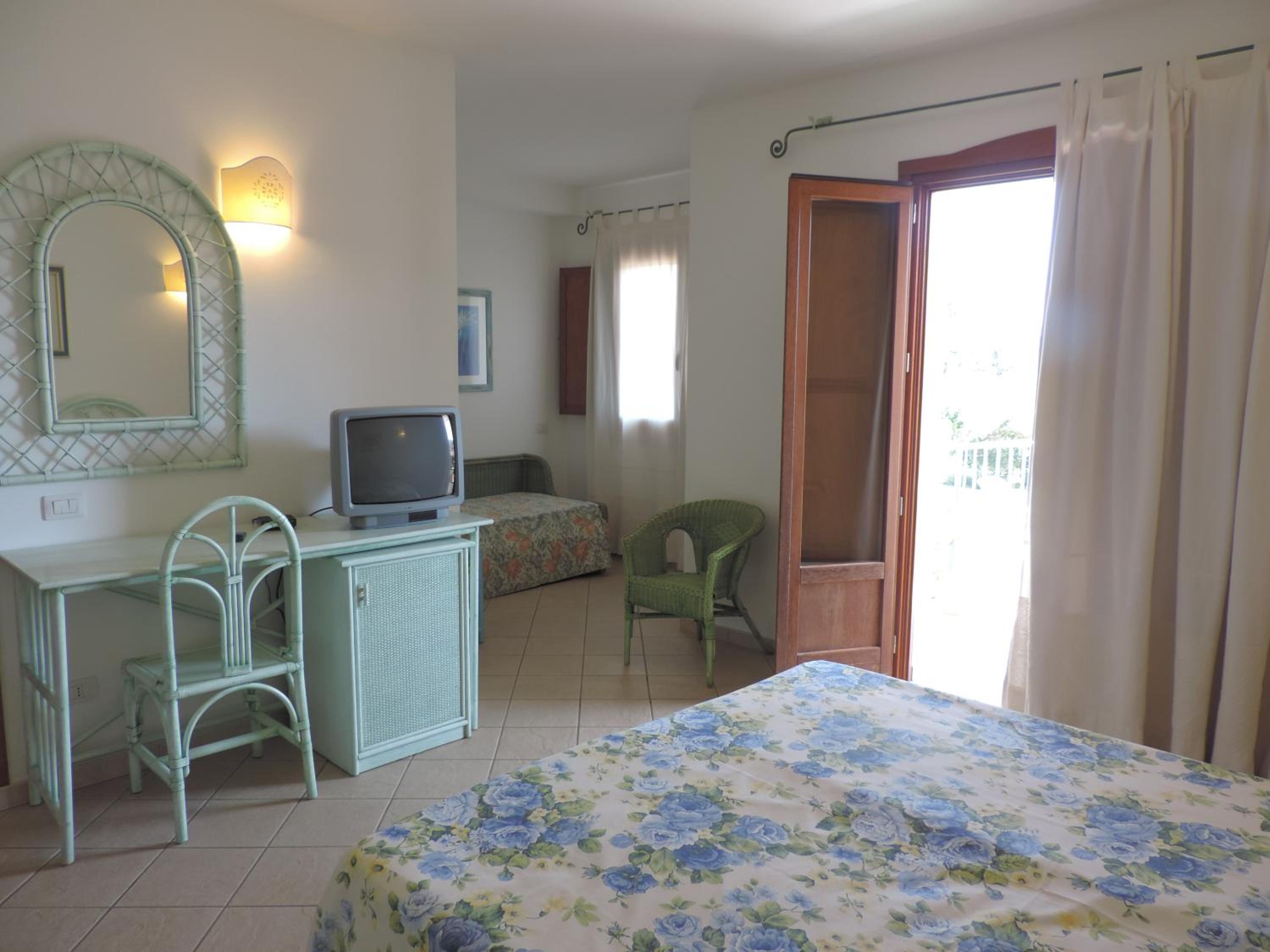 Double Room - Photo 25
