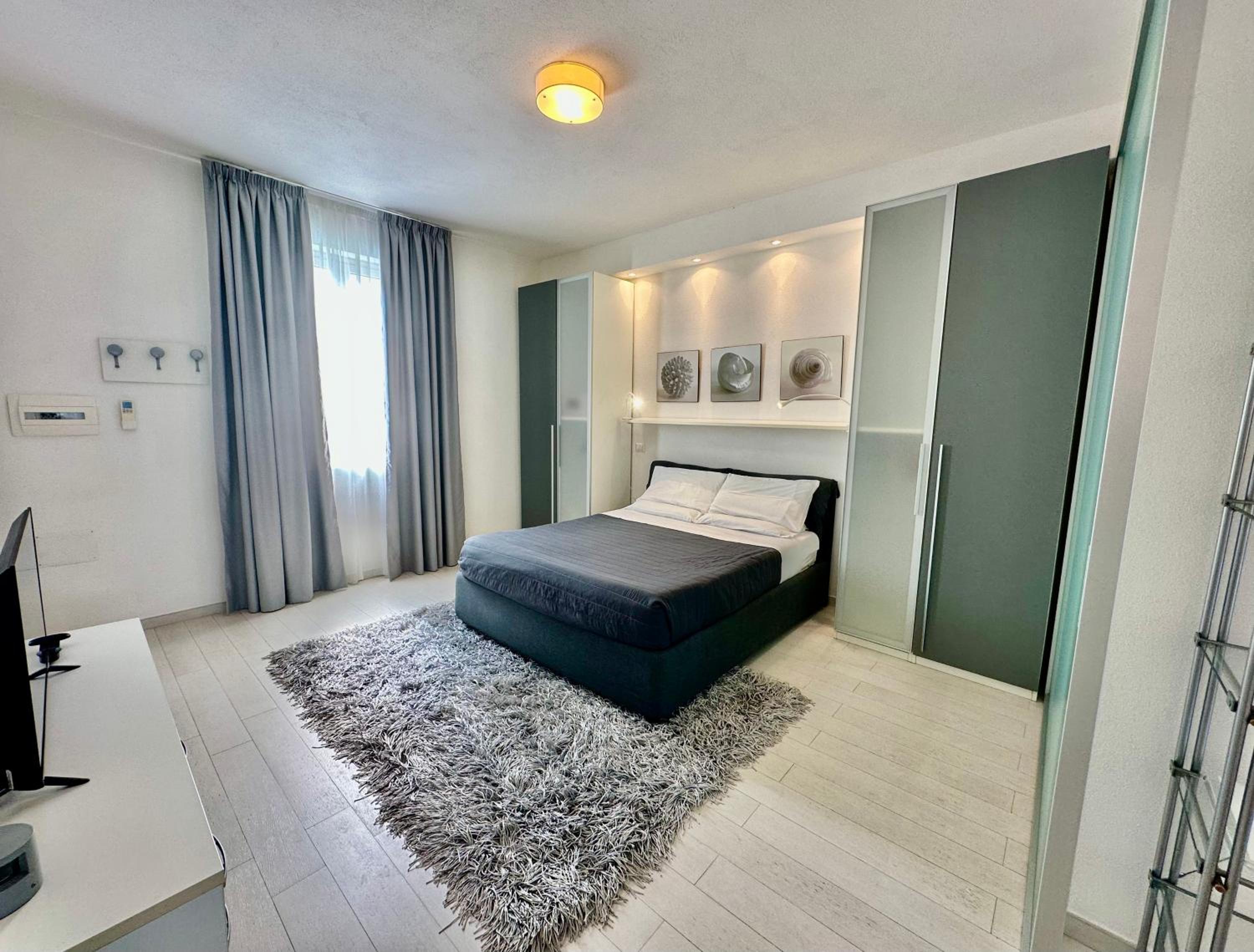 Family Apartment - Photo 11