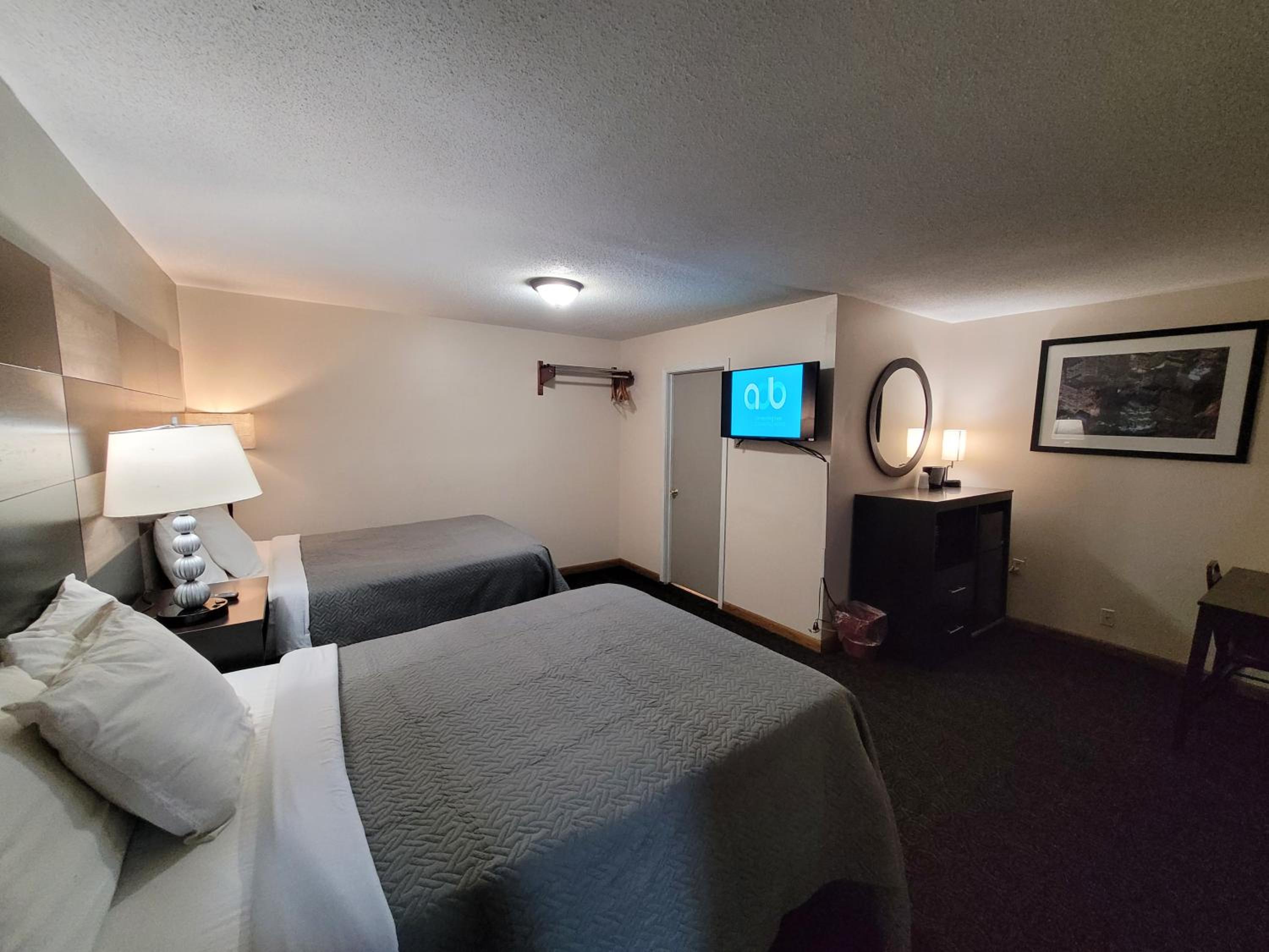Standard Double Room - Photo 12