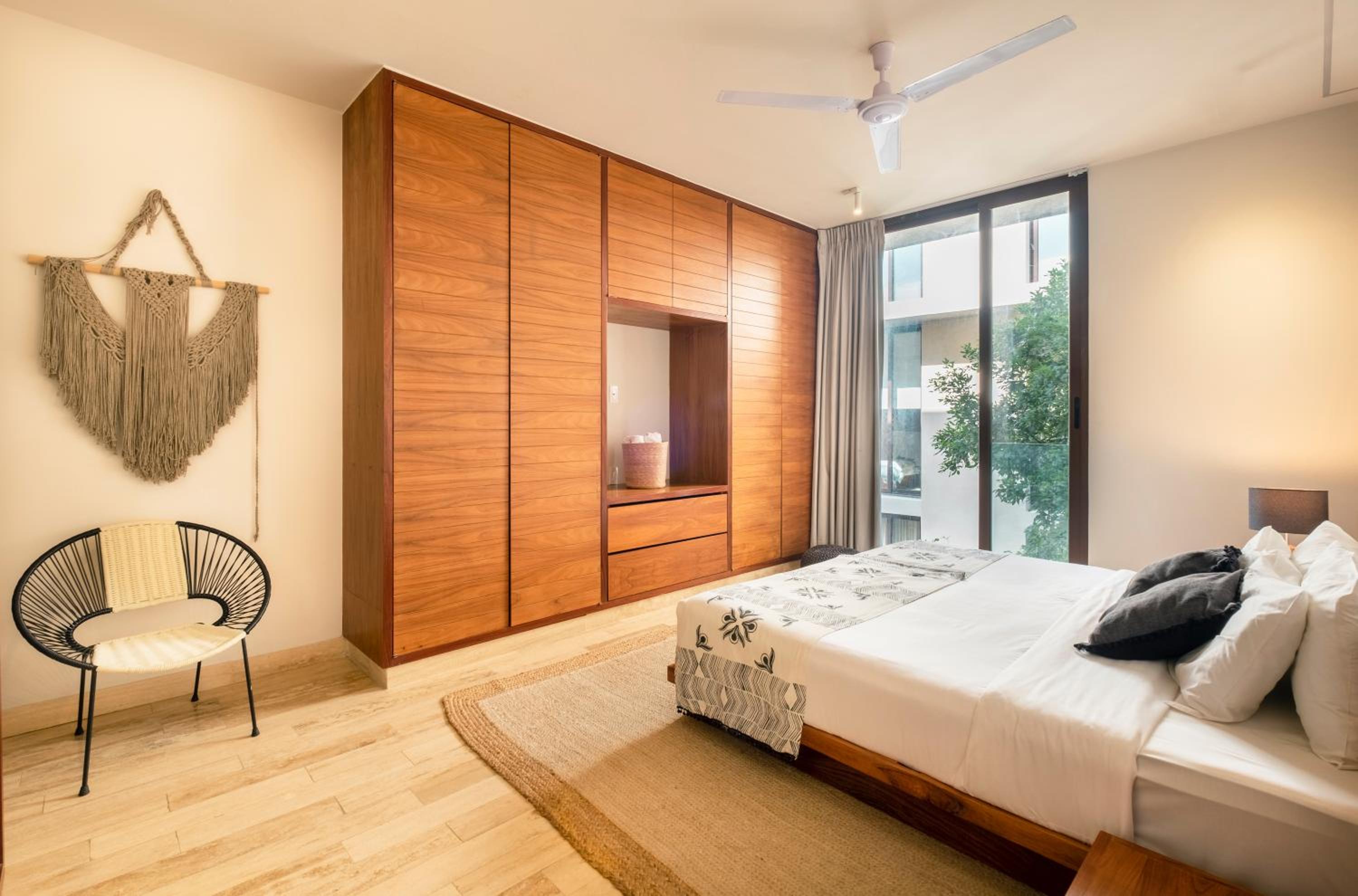 Three-Bedroom Apartment - Photo 11