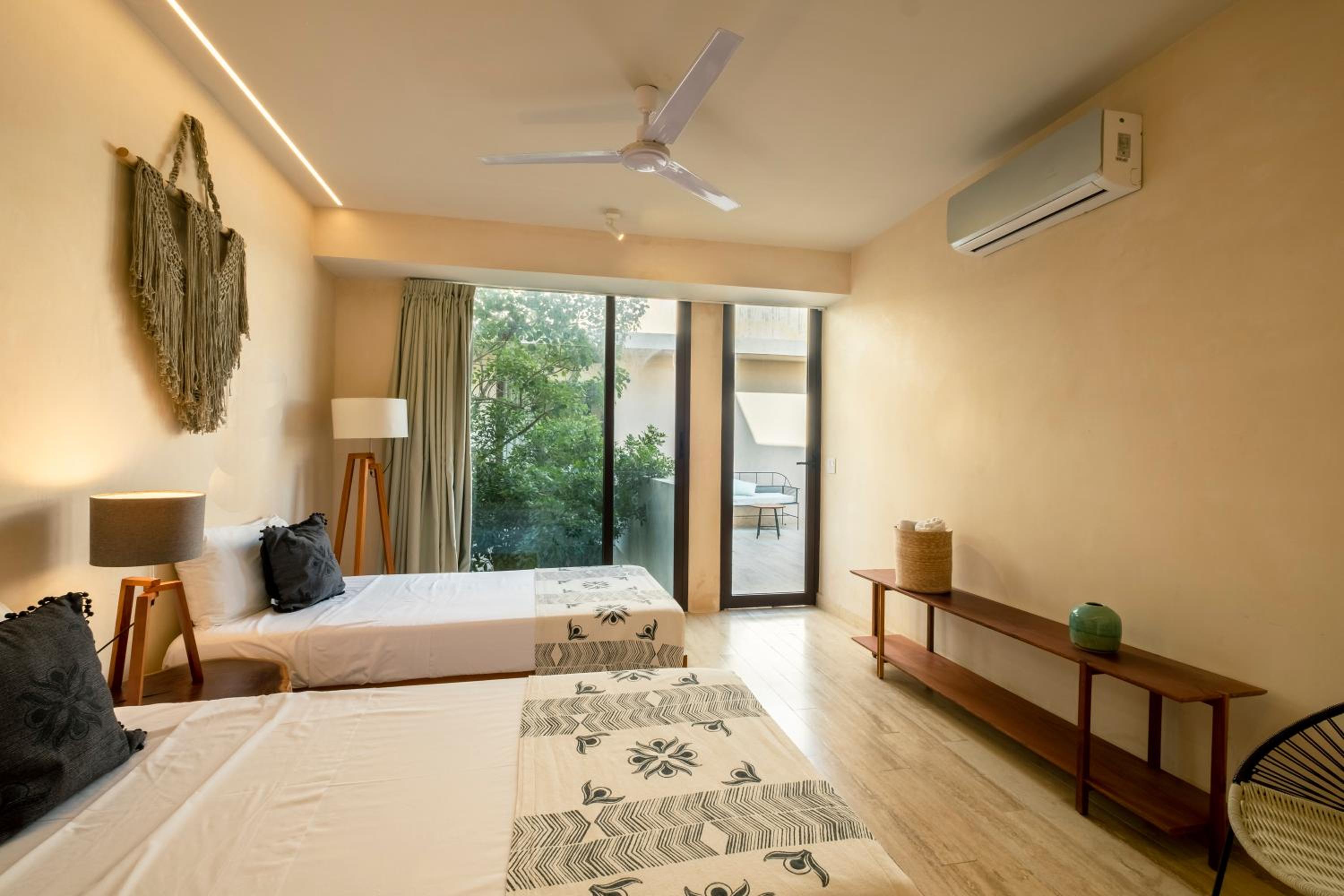 Three-Bedroom Apartment - Photo 10