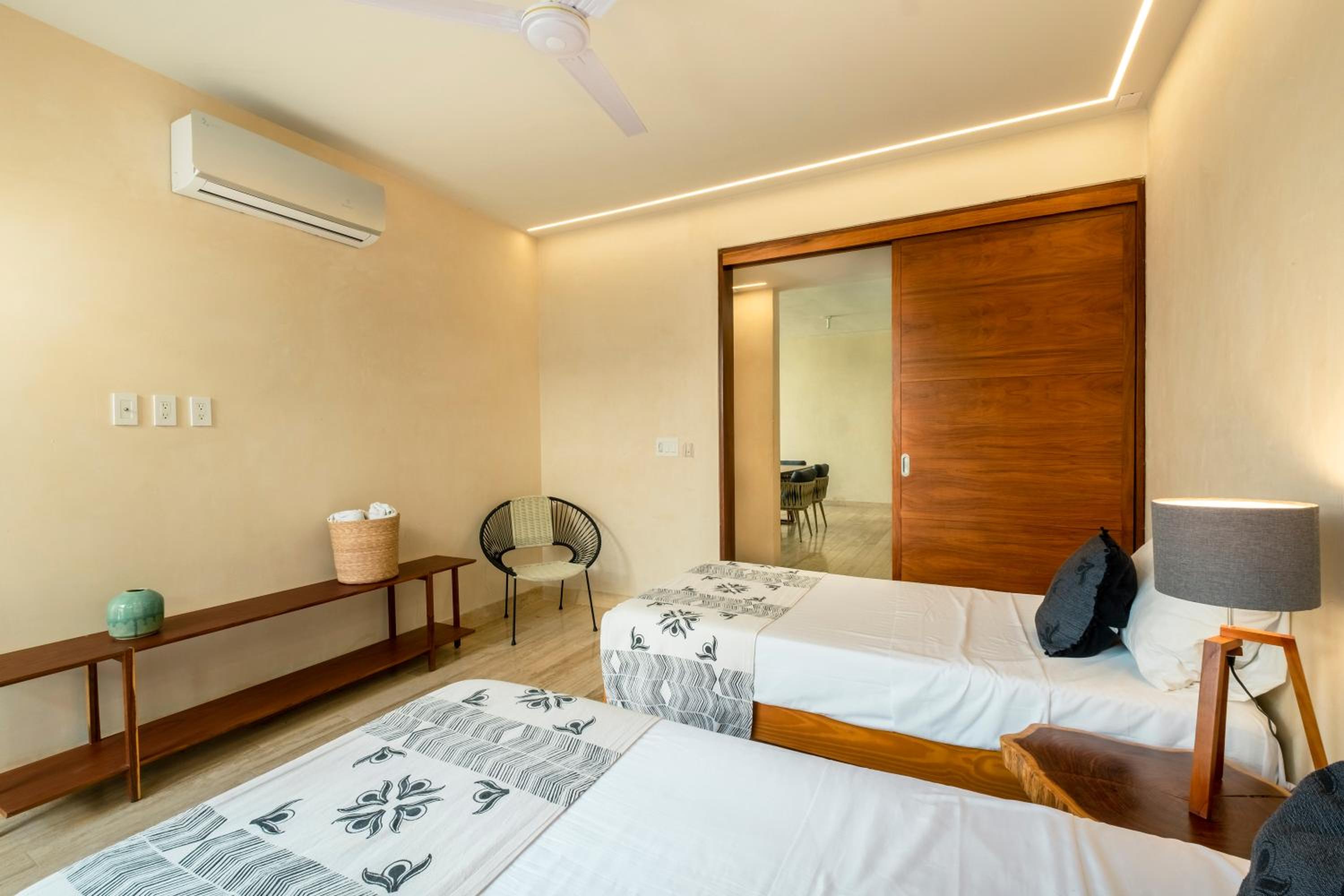 Three-Bedroom Apartment - Photo 9