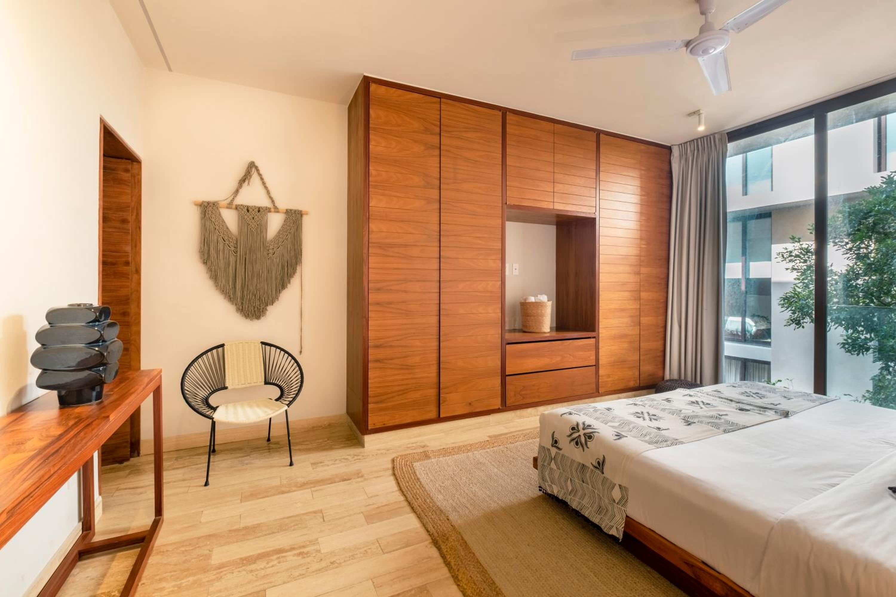 Three-Bedroom Apartment - Photo 6