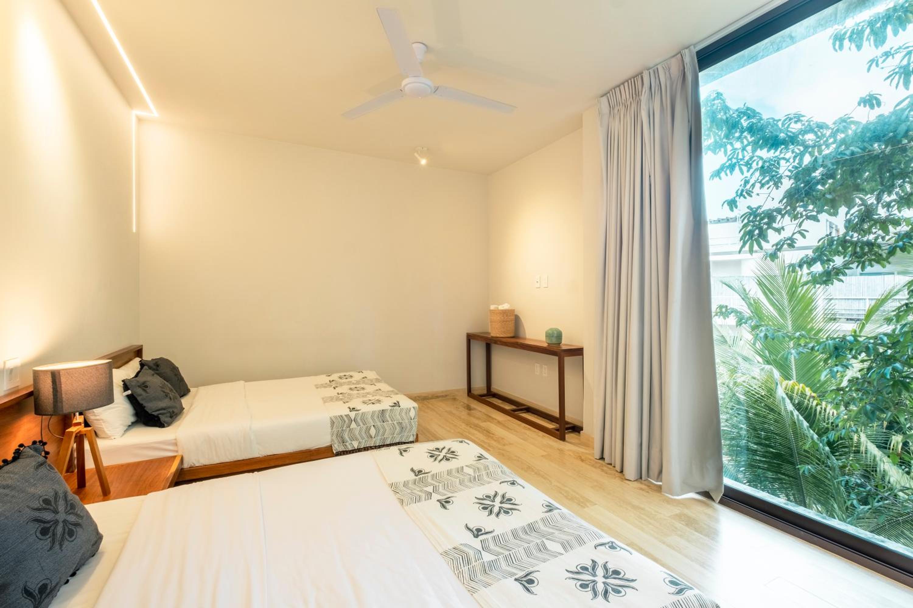 Three-Bedroom Apartment - Photo 3