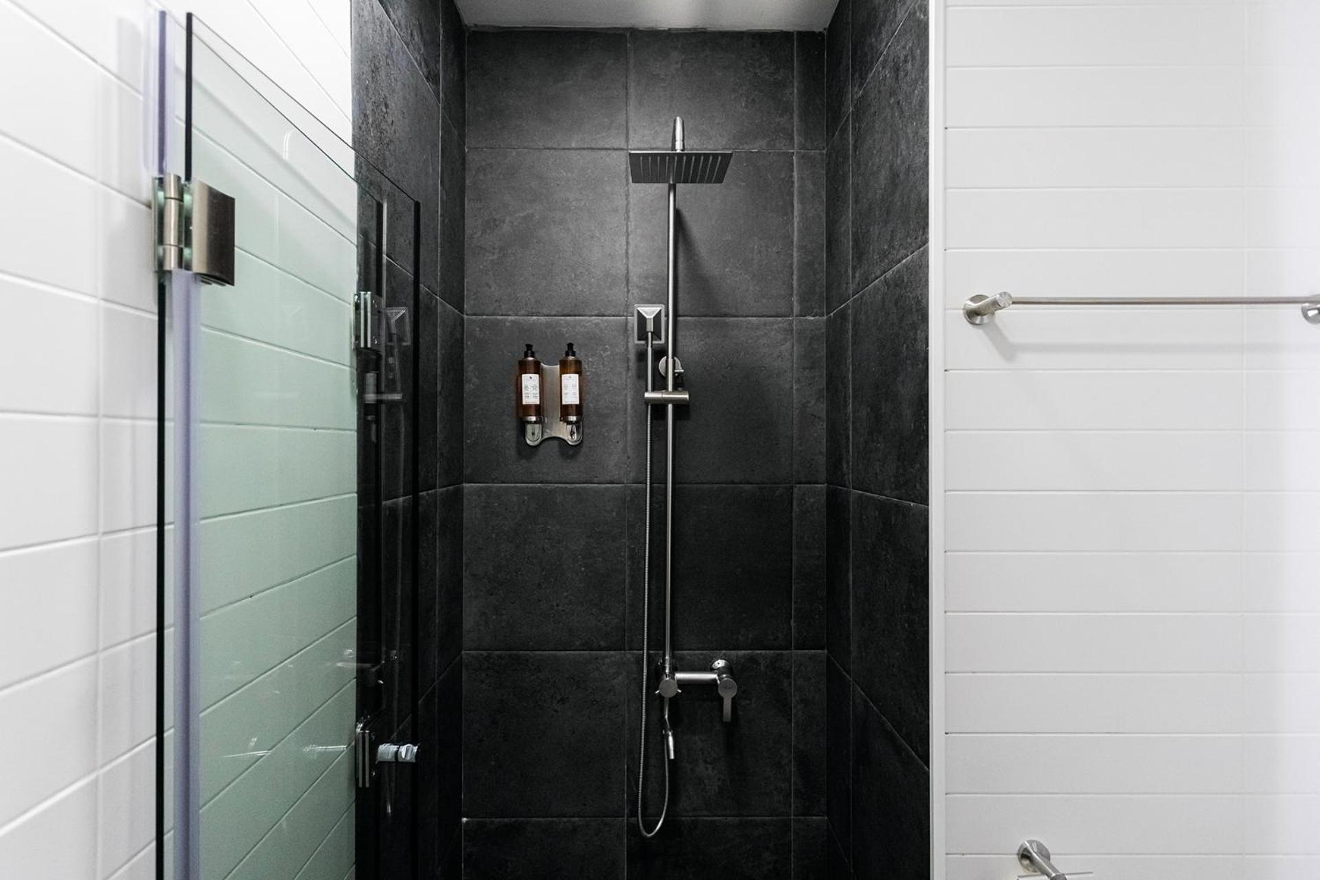 Double or Twin Room with City View - Photo 29