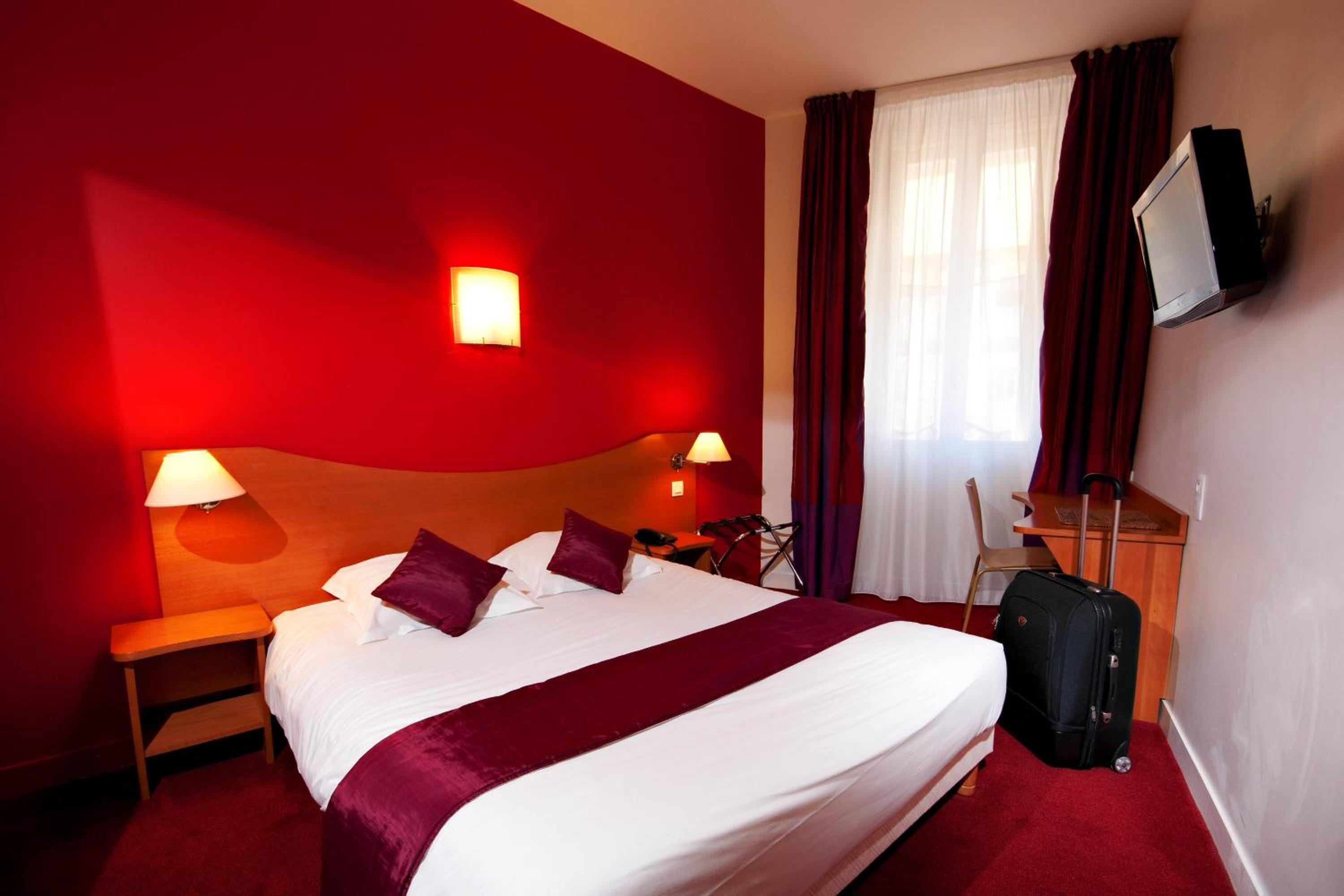 Classic Double Room - Photo 13