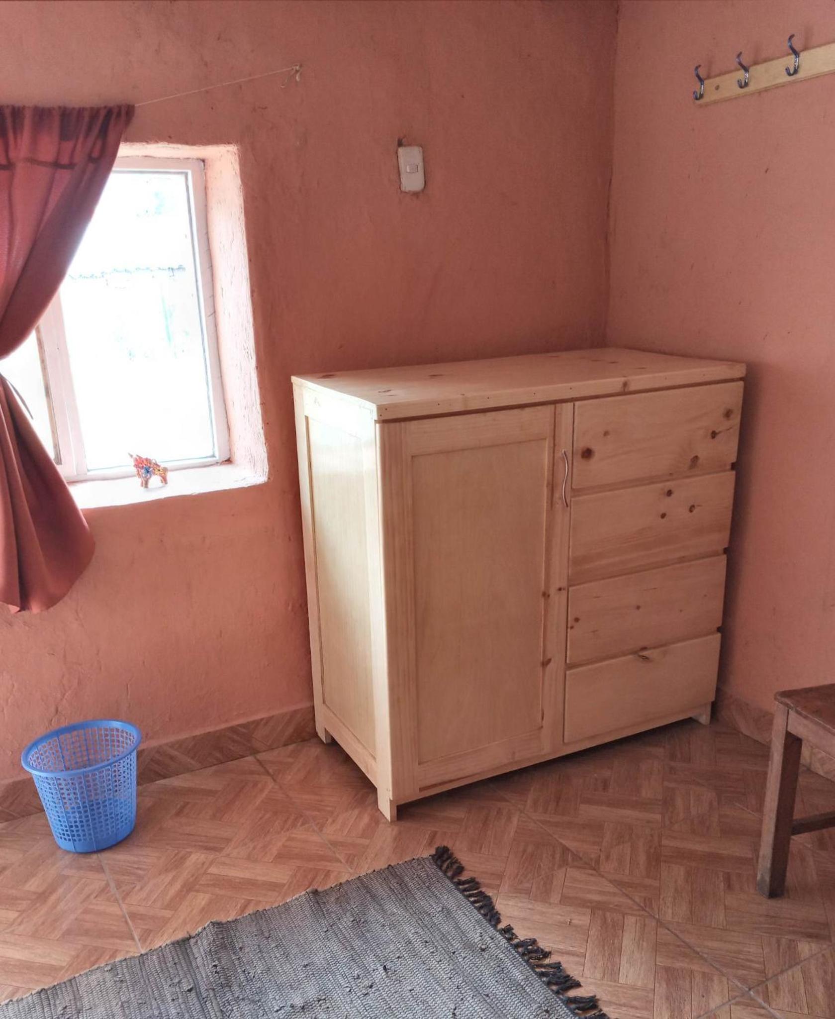 Standard Single Room with Shared Bathroom photo 1
