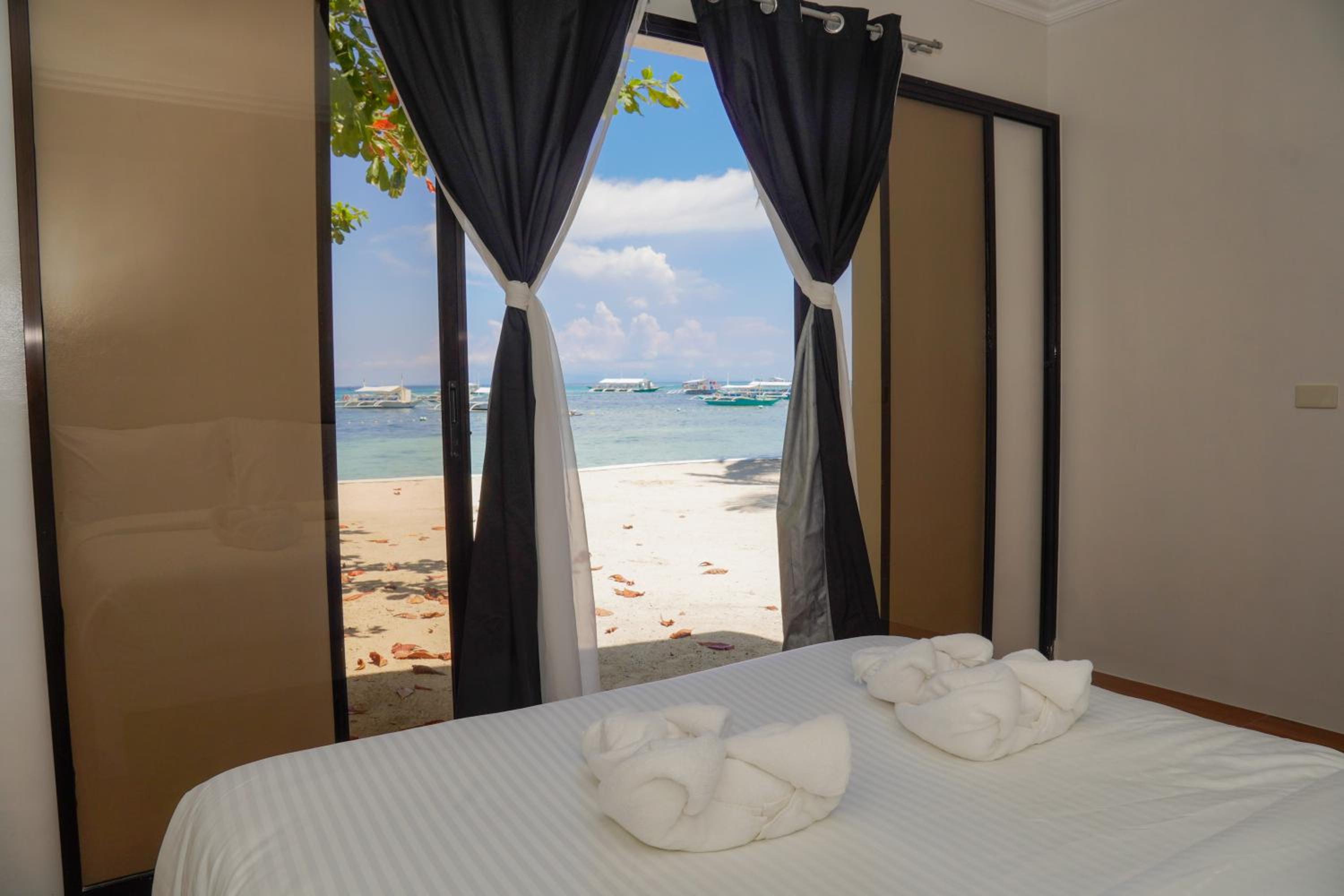 Villa - Beach Front