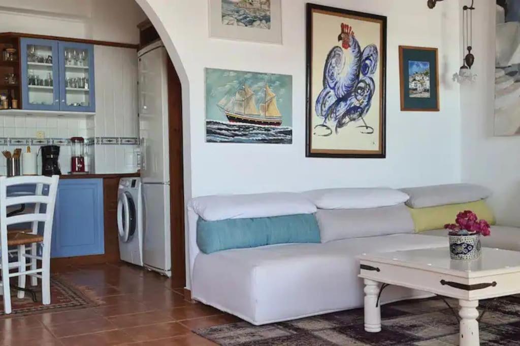 One-Bedroom House photo 3