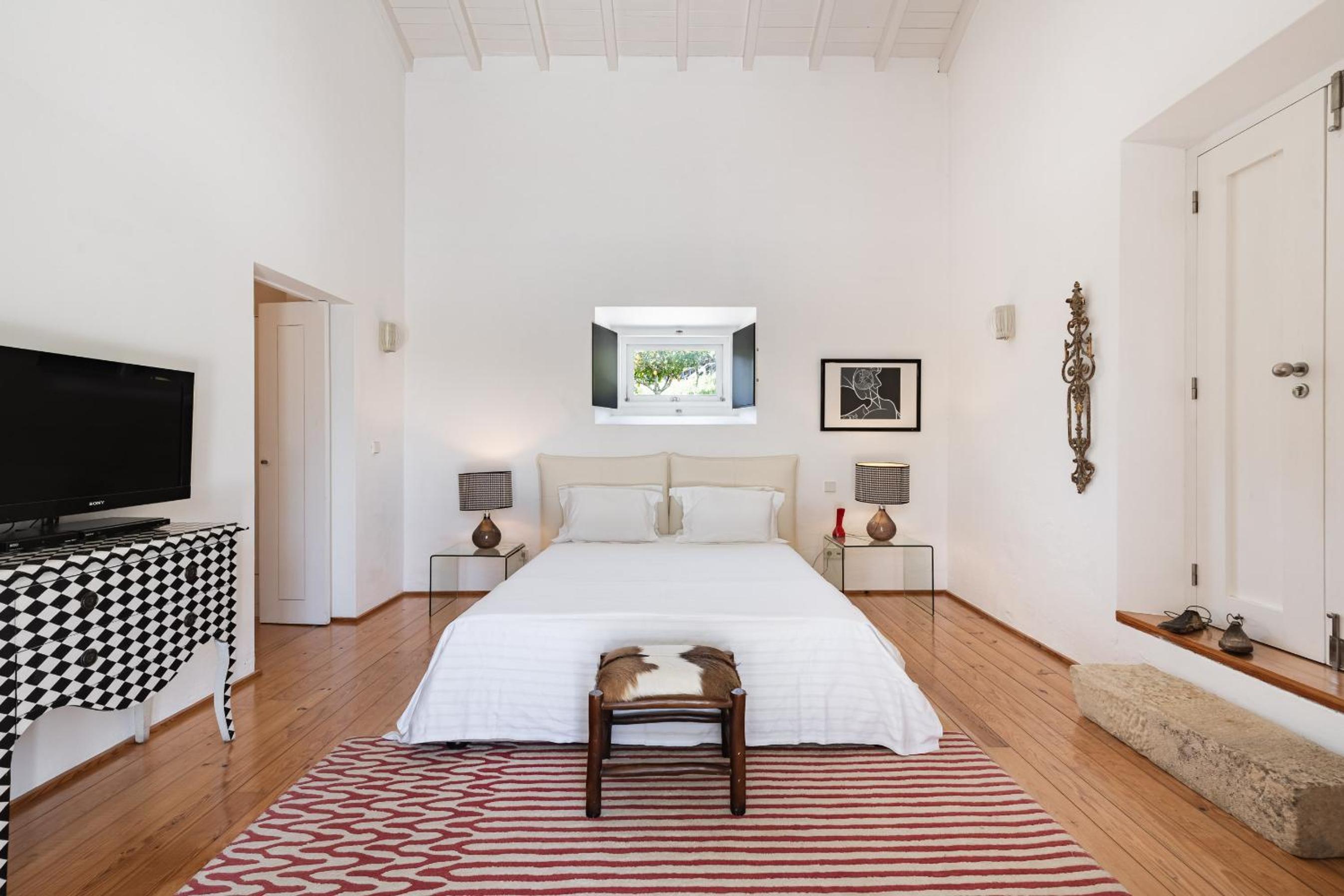 Double Room - Photo 6