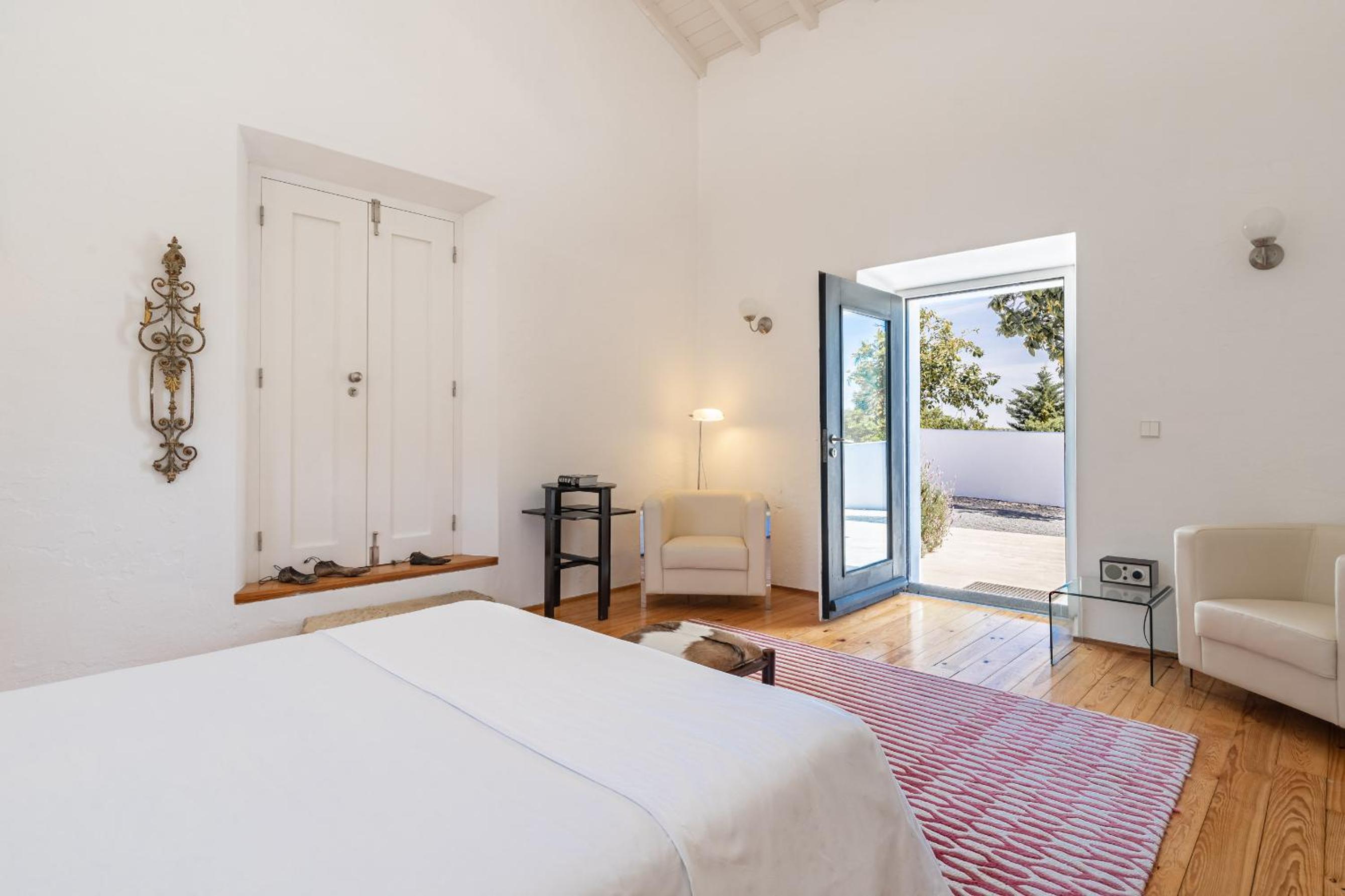 Double Room - Photo 10