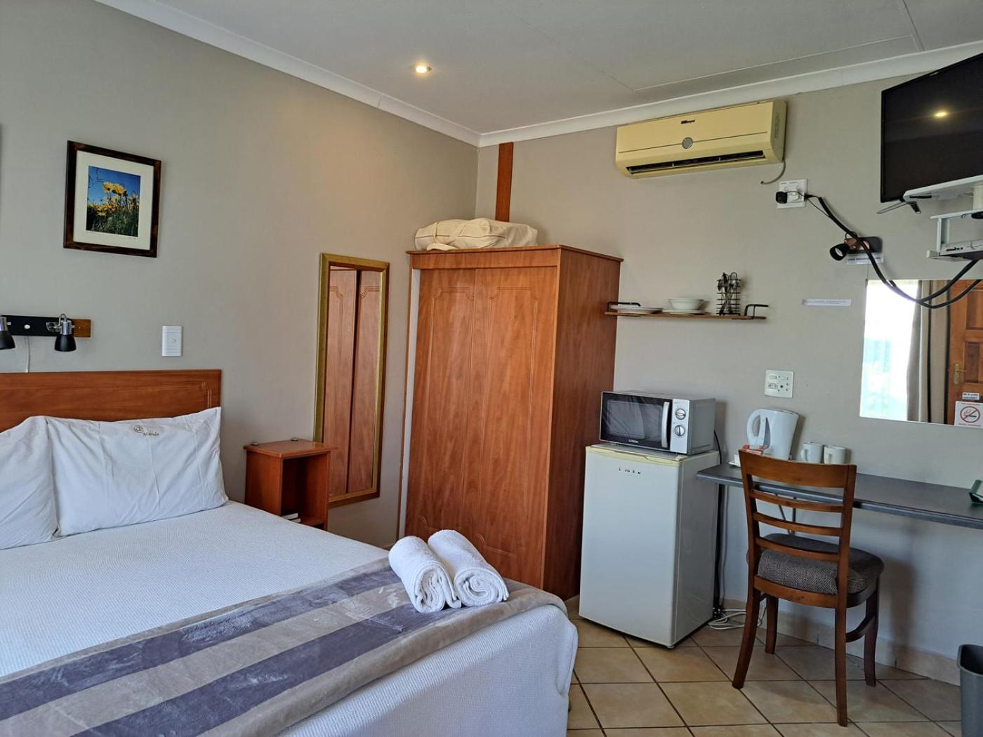 Standard Double Room - Photo 1