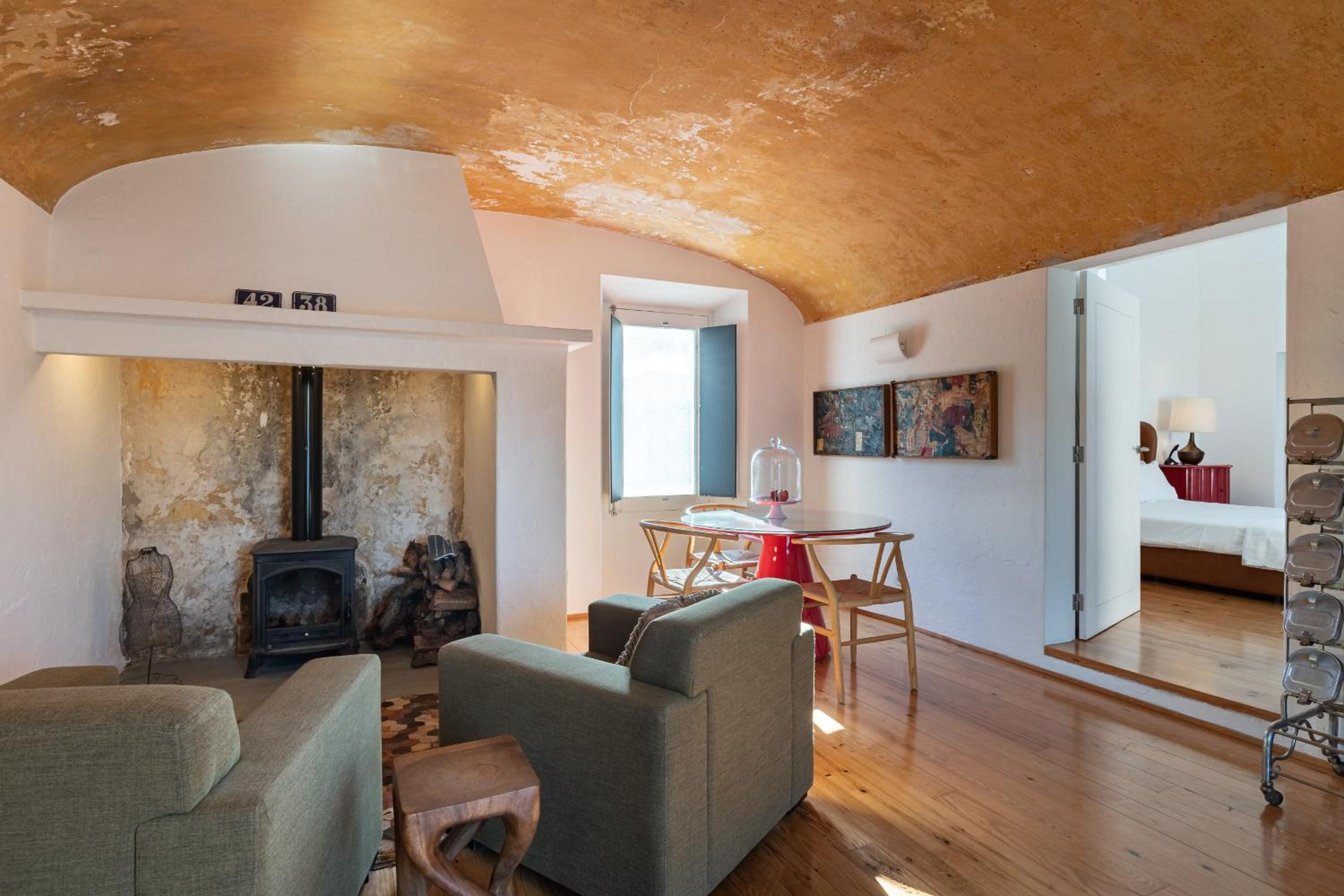Superior Suite - Photo 14
