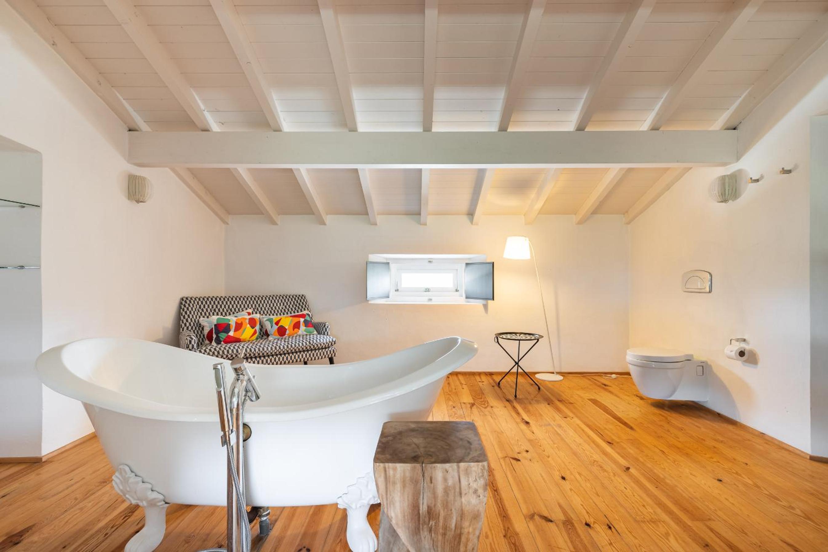 Superior Suite - Photo 6