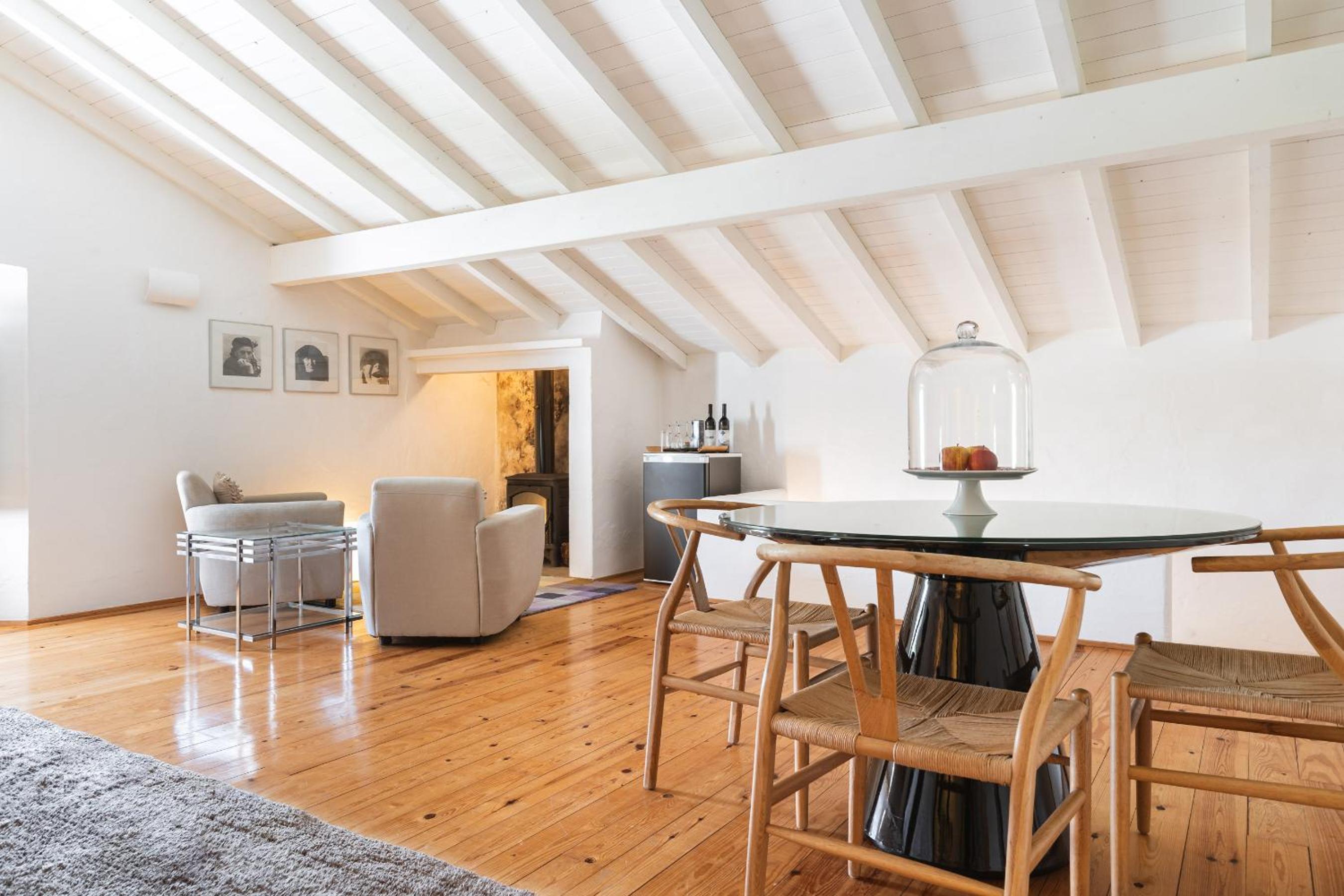 Superior Suite - Photo 18