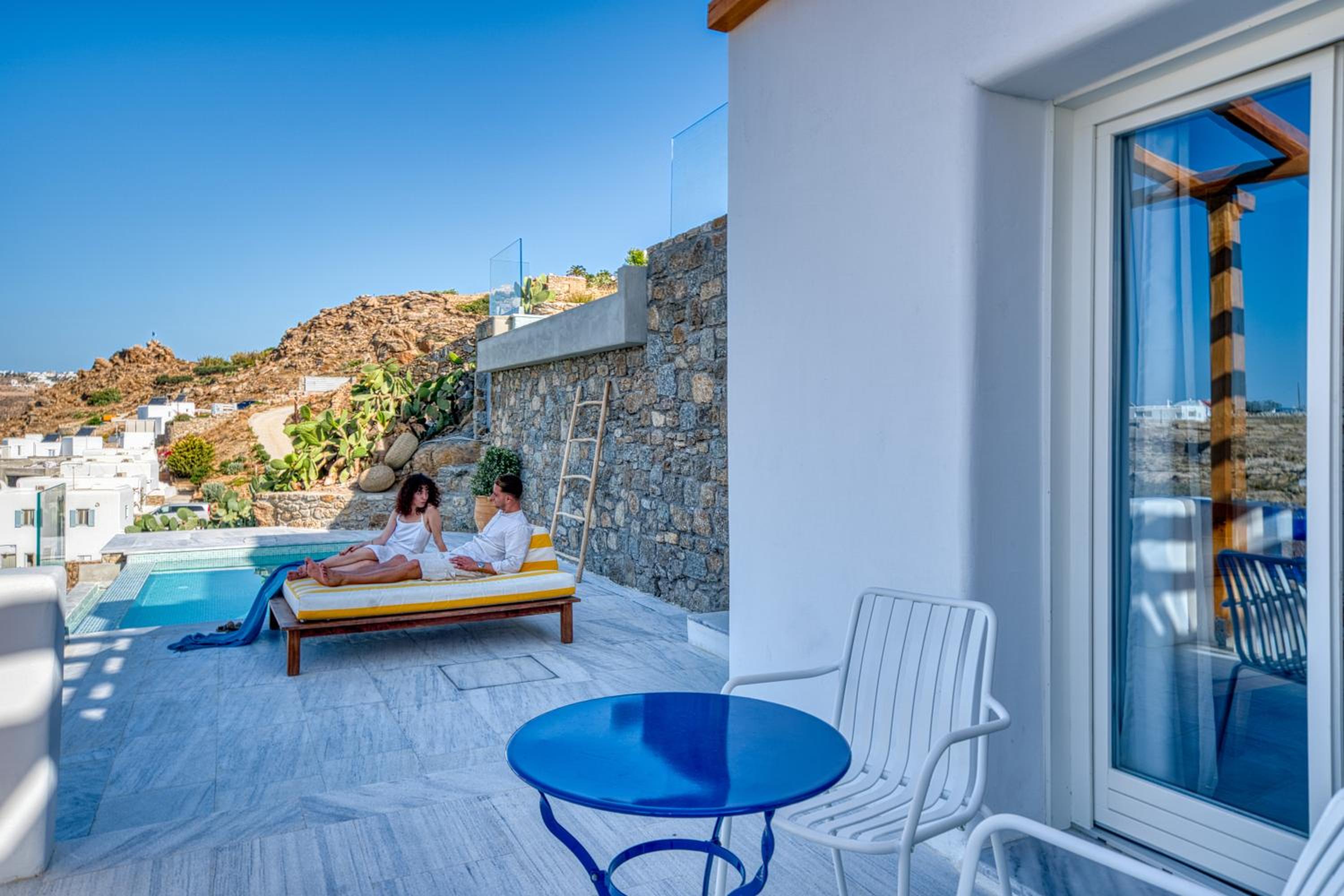 Suite with Private Pool - Photo 2