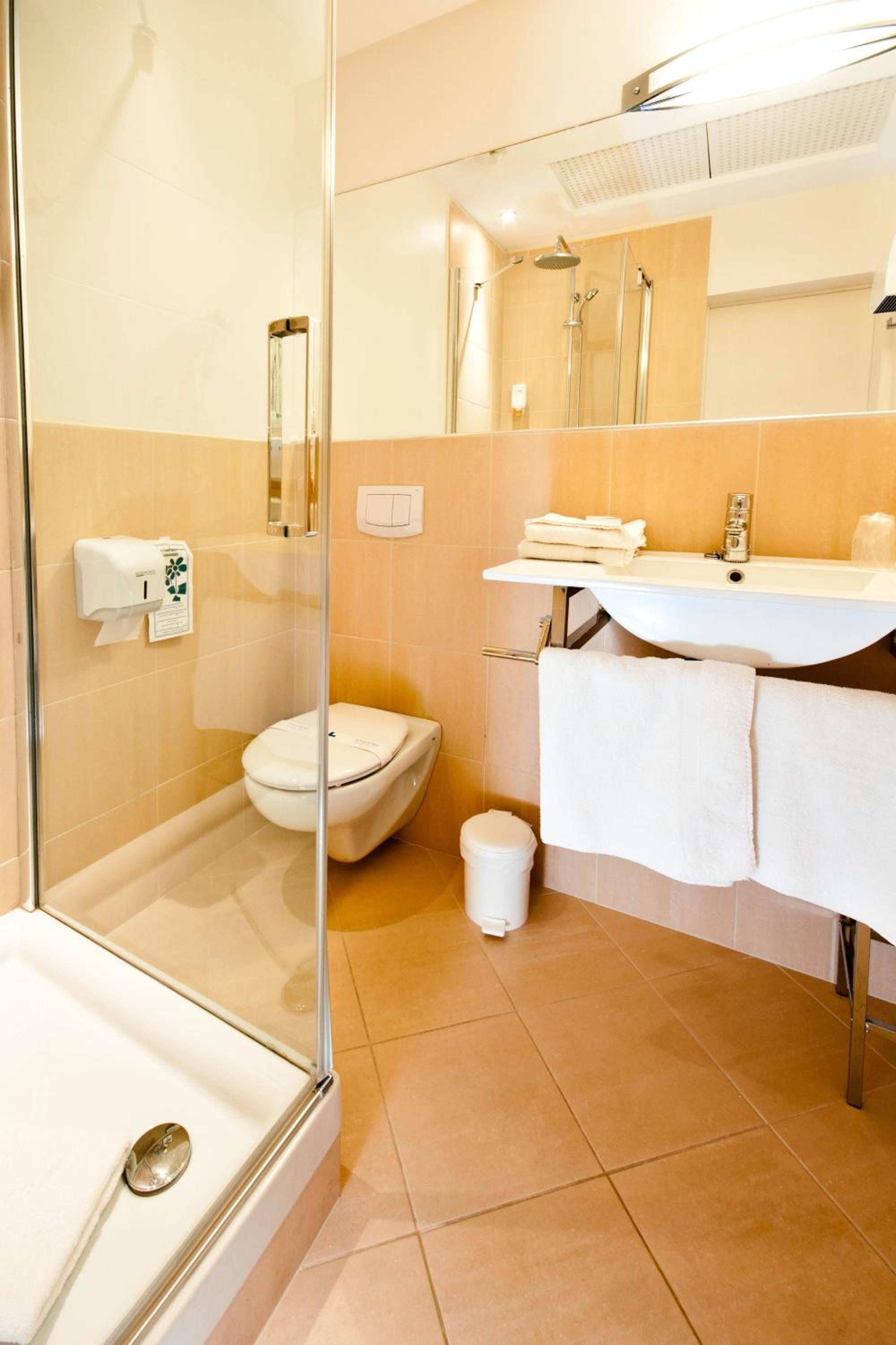 Classic Double Room - Photo 3