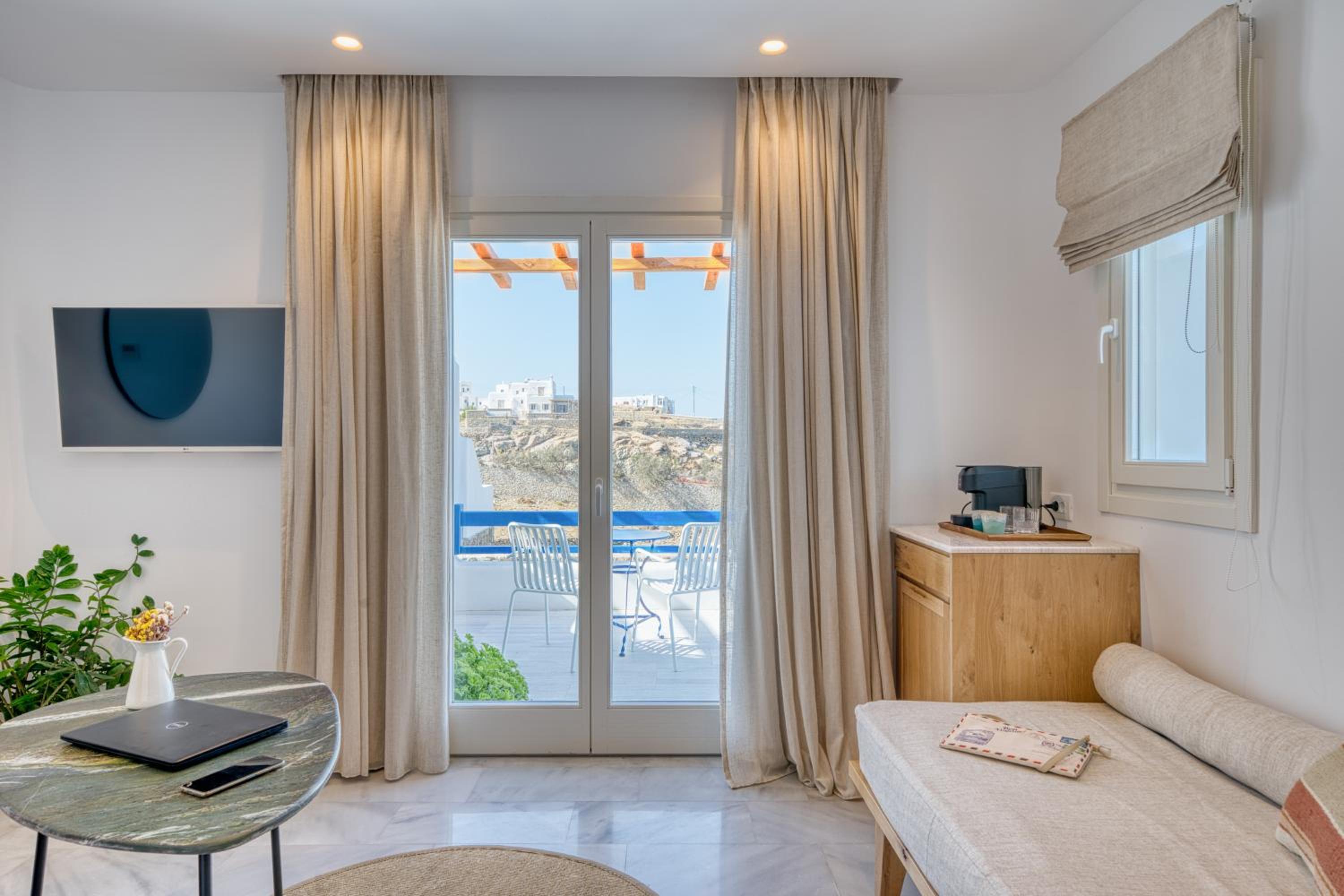 Suite with Private Pool - Photo 6