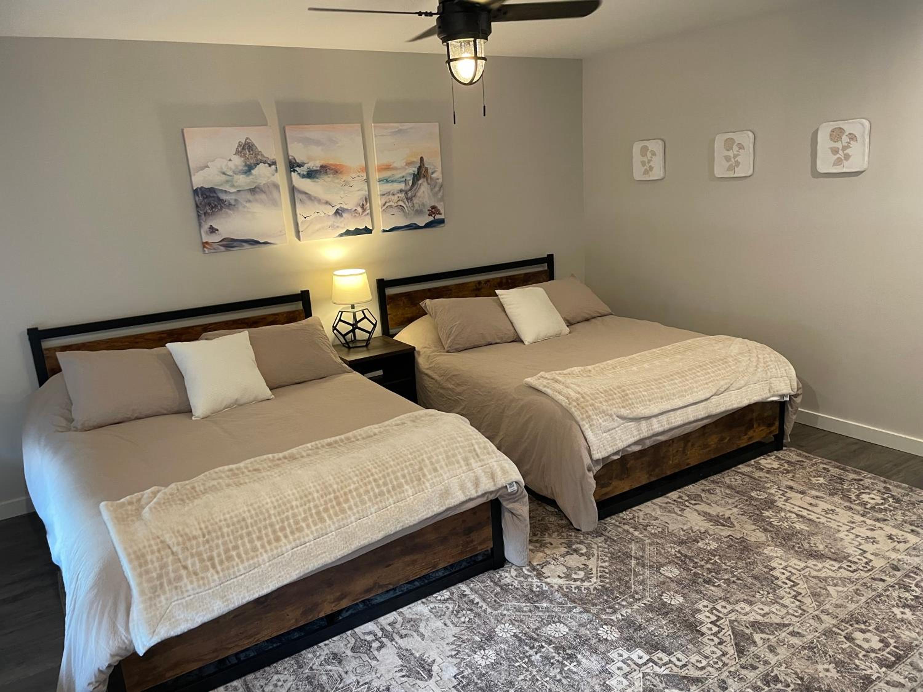Deluxe Queen Room - Photo 1