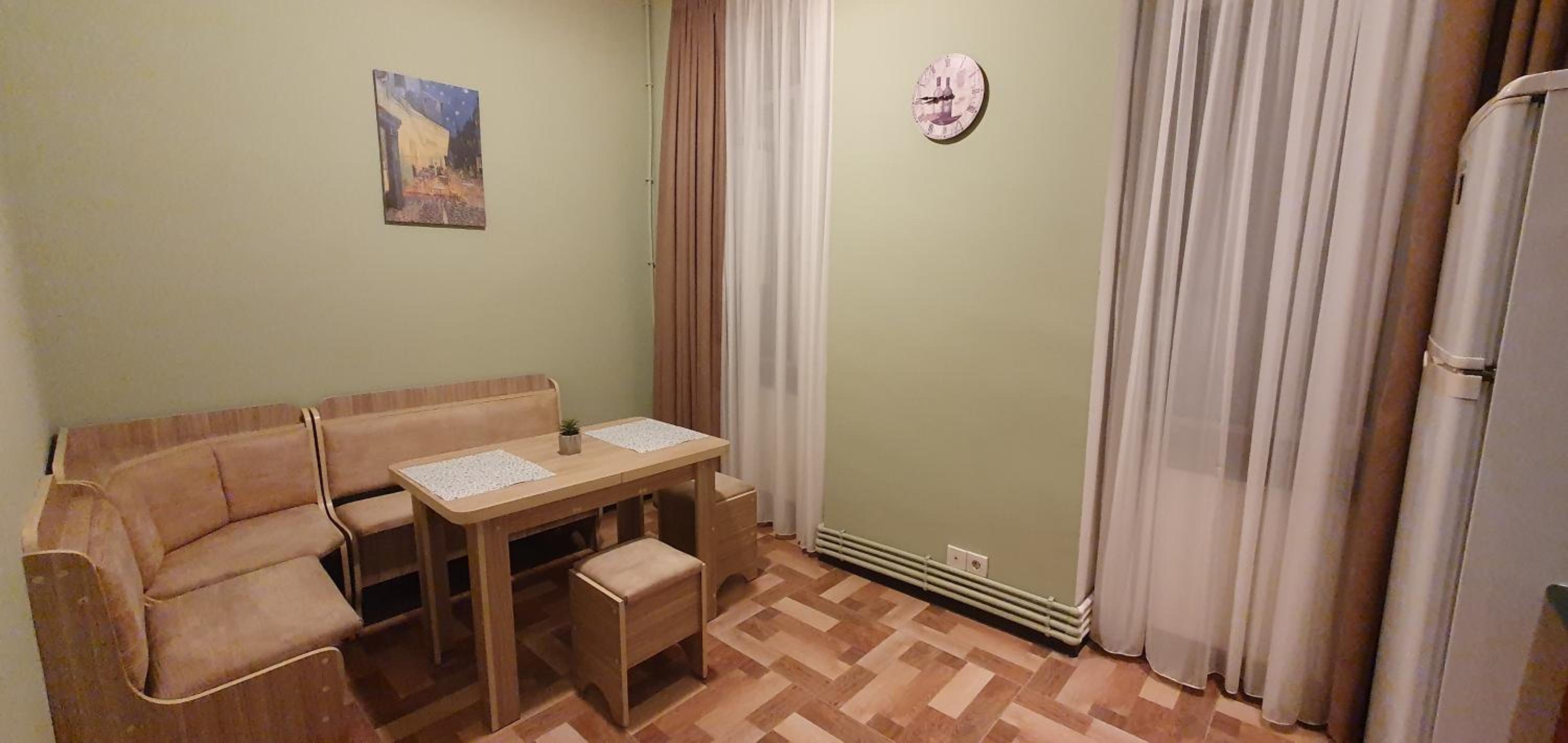 One-Bedroom Apartment with Balcony and City View - Photo 10