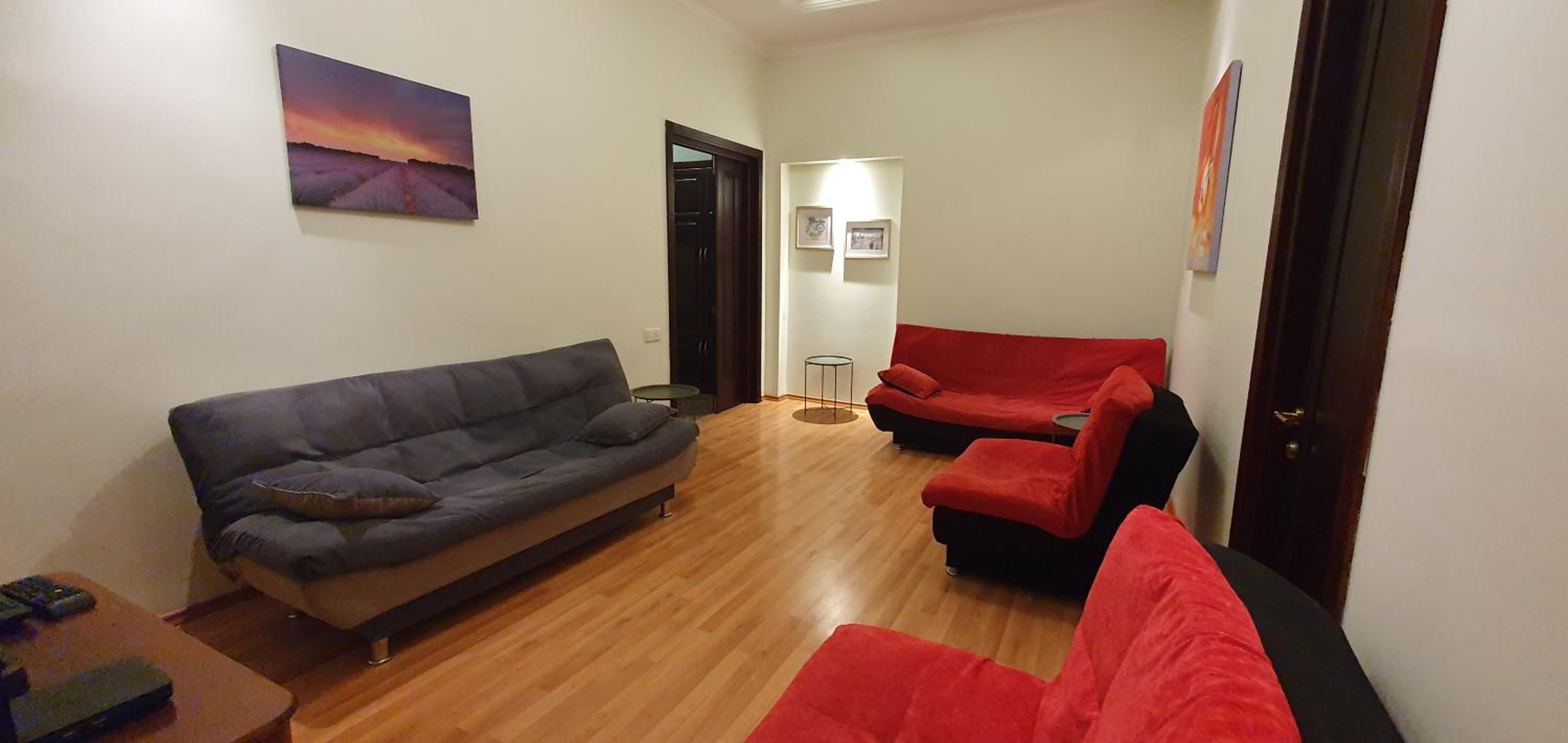 One-Bedroom Apartment with Balcony and City View - Photo 15