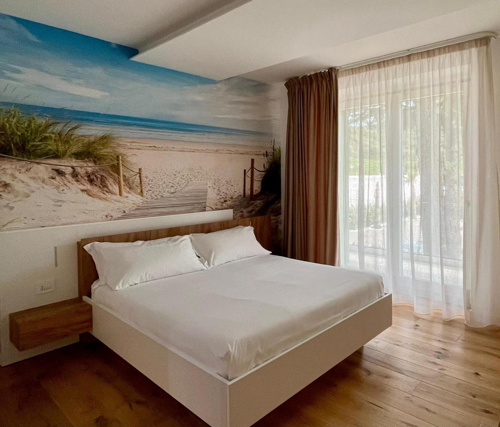 Double Room with Pool View