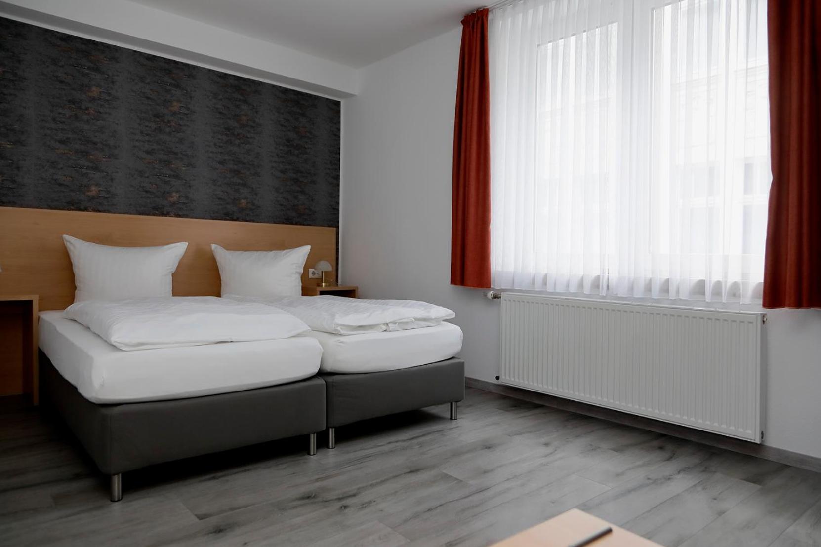 Double Room - Photo 2