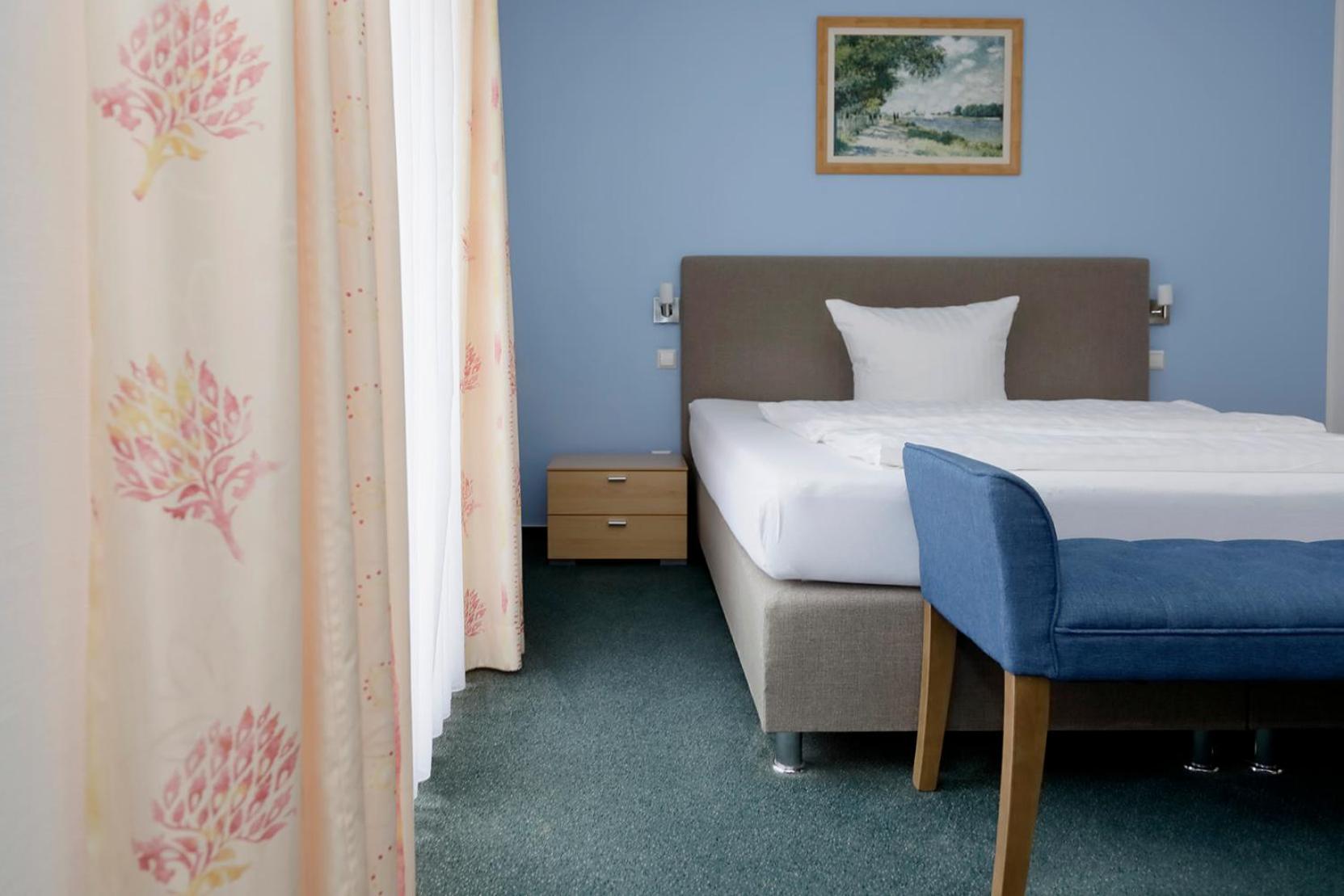 Double Room - Photo 11
