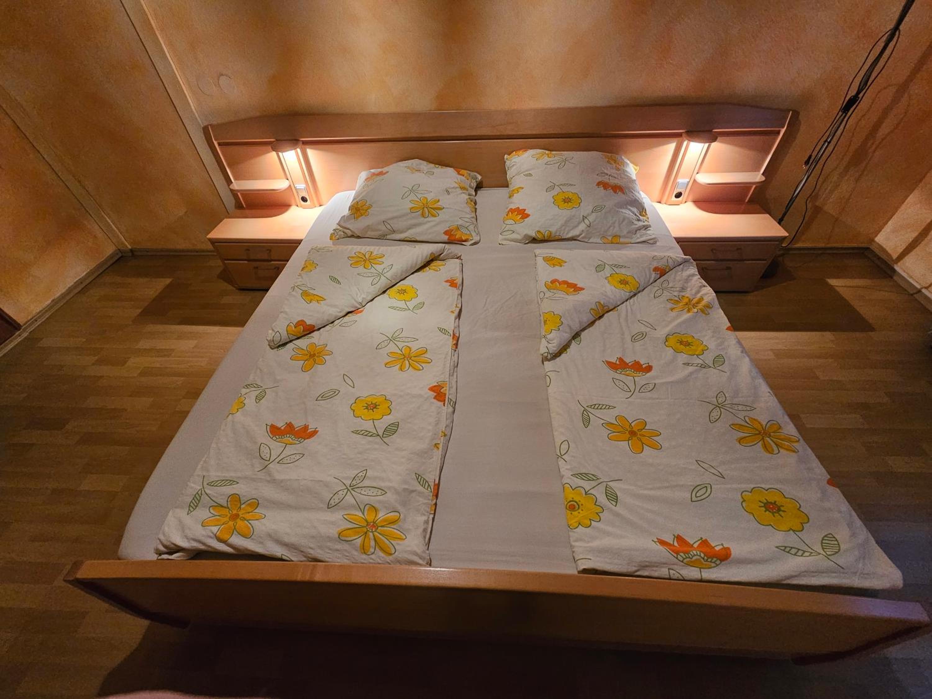 Quadruple Room with Balcony - Photo 13
