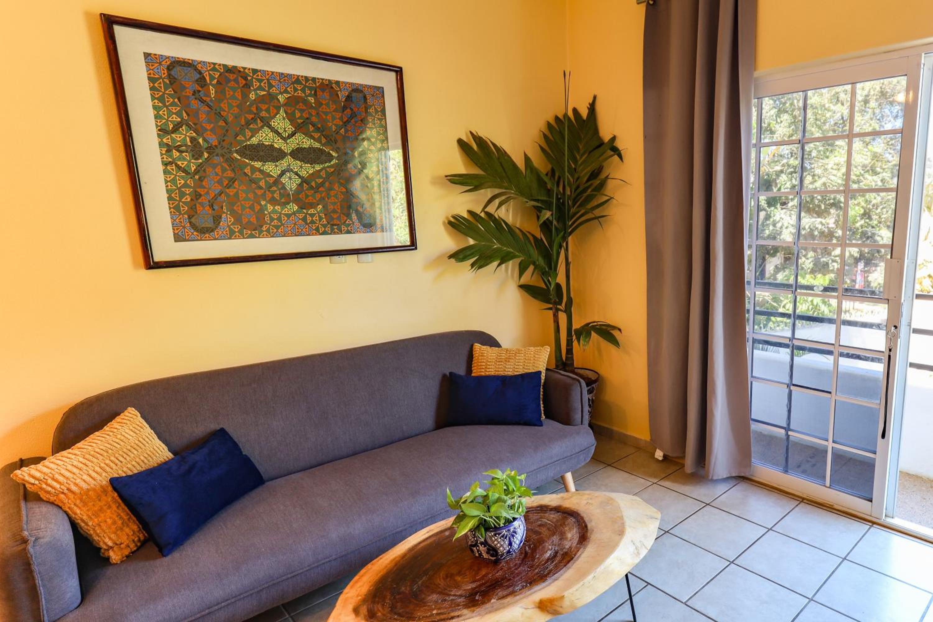 One-Bedroom Apartment - Photo 10