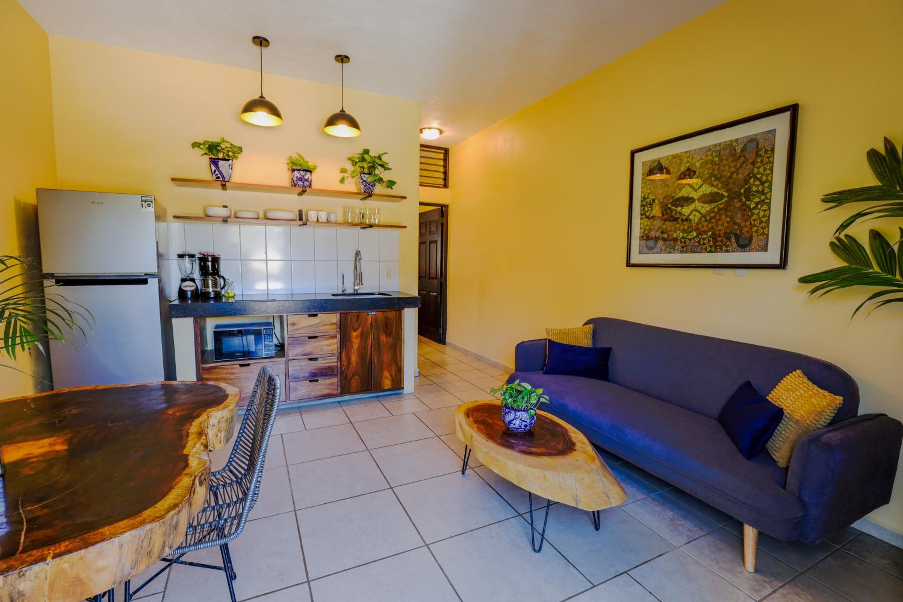 One-Bedroom Apartment - Photo 9