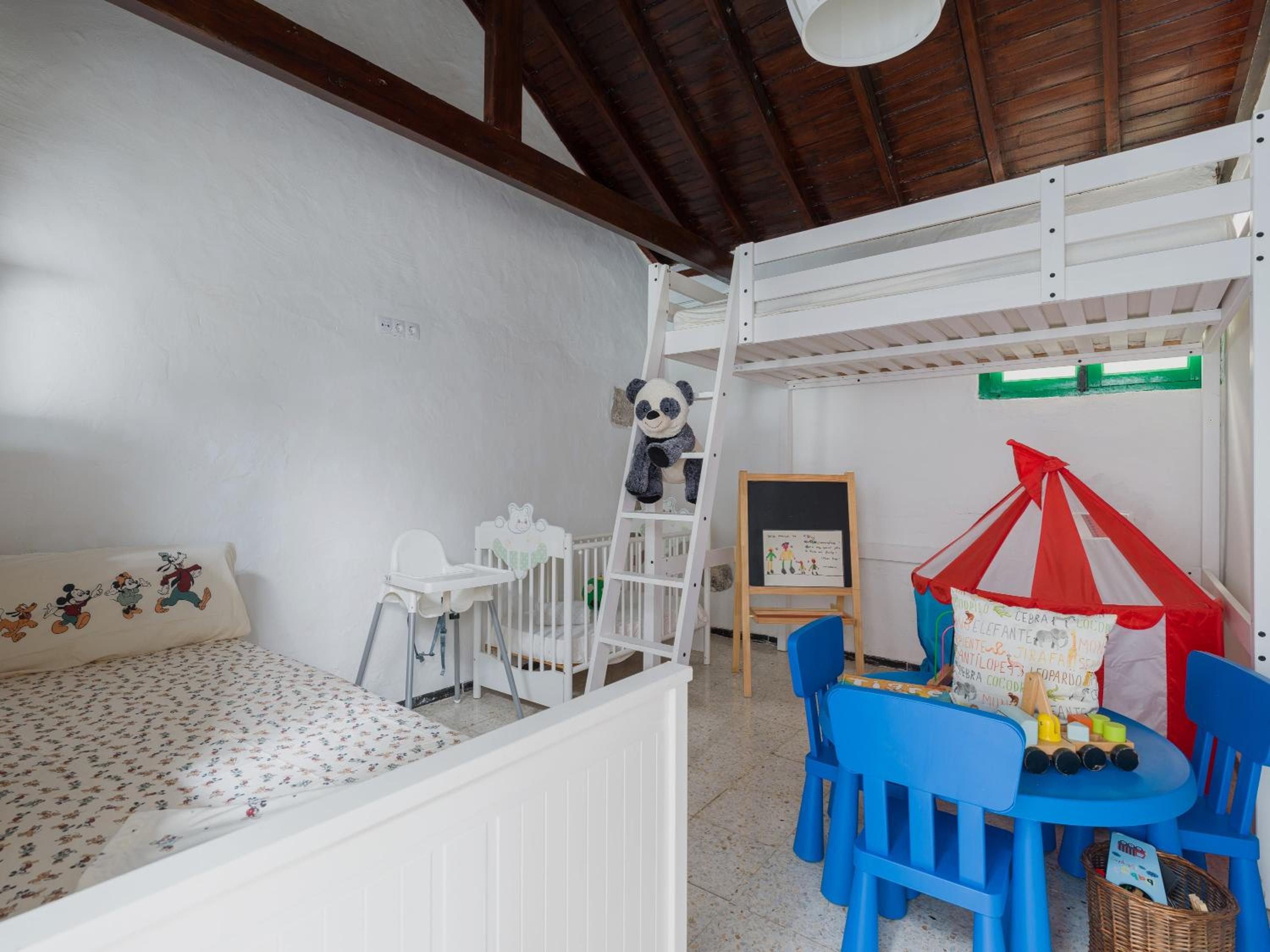 Two-Bedroom Villa - Photo 18
