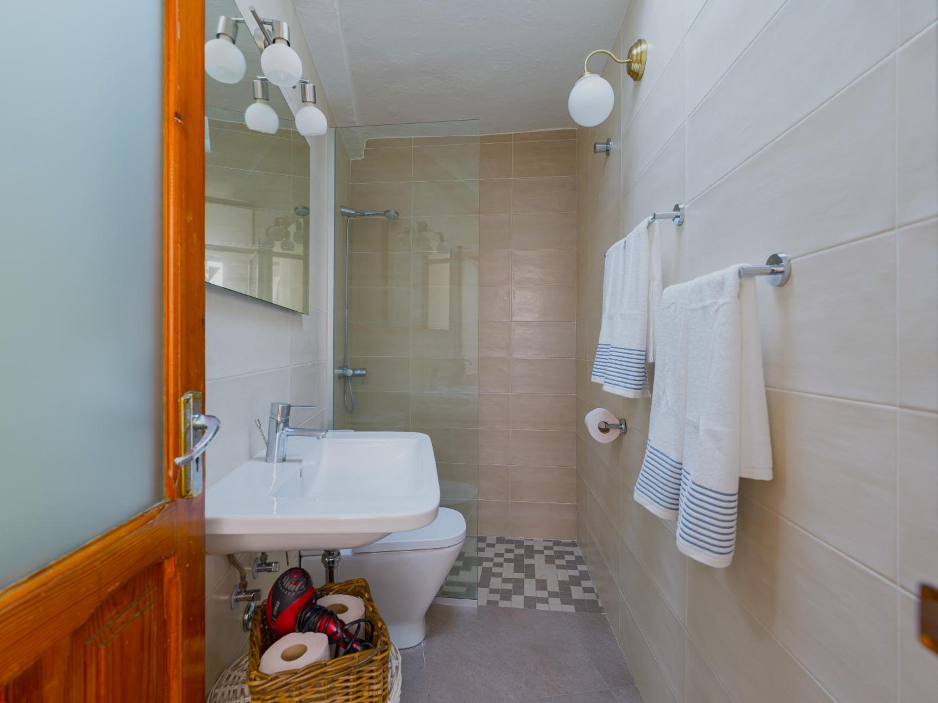 Two-Bedroom Villa - Photo 21